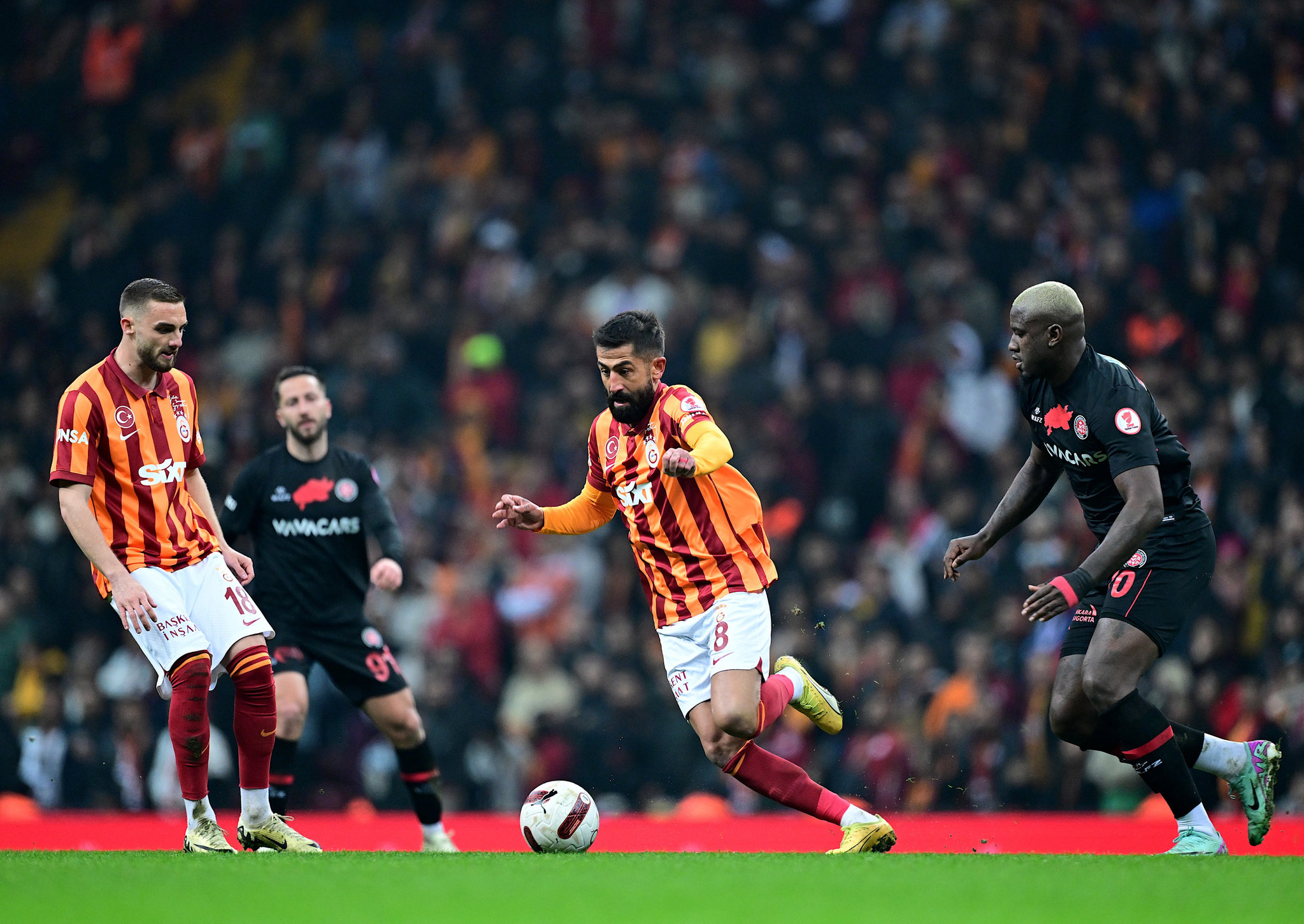 Galatasaray’dan 10 numara transferi! Dünya yıldızı sene sonu geliyor