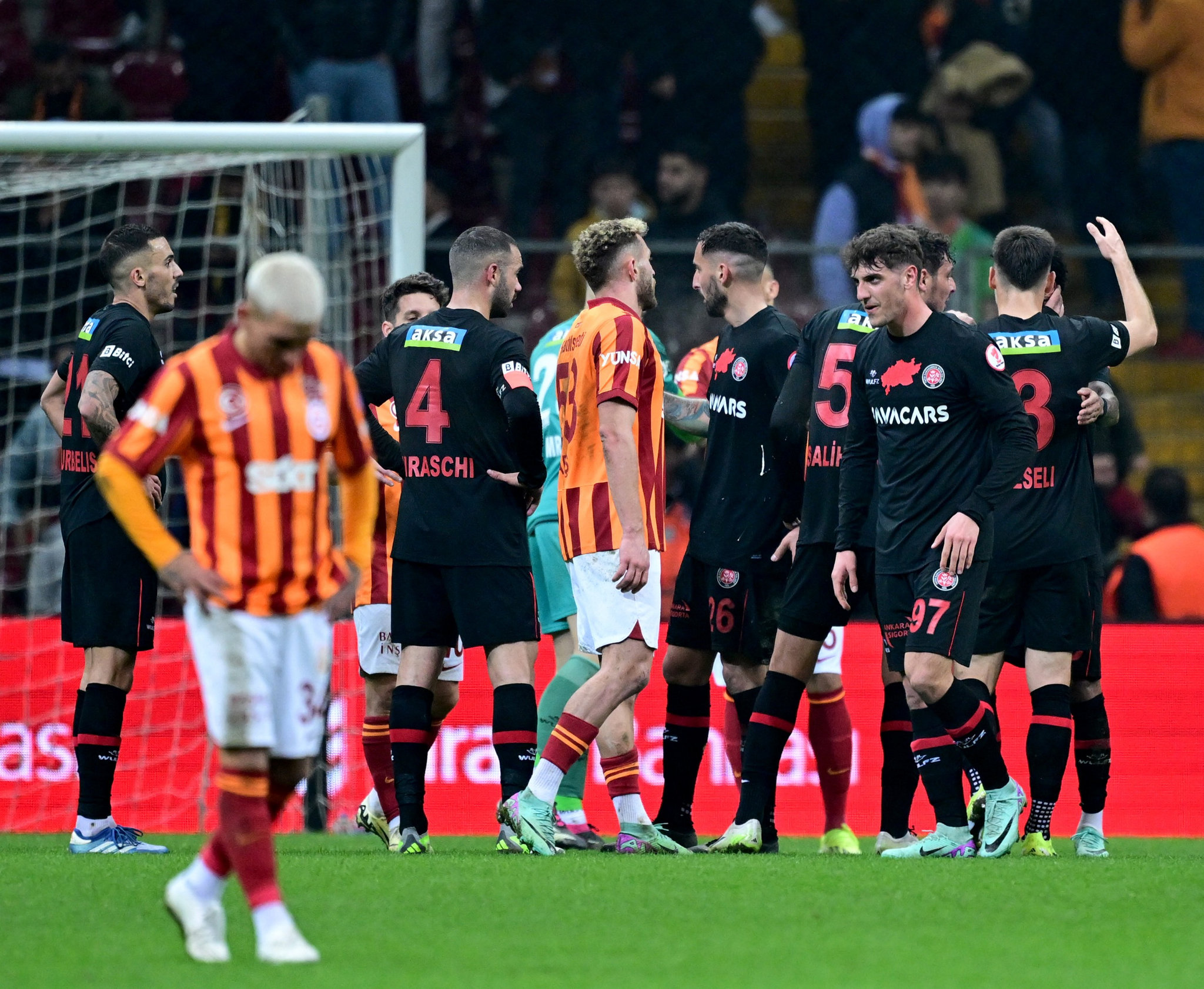 GALATASARAY HABERİ: Okan Buruk’un Beşiktaş maçı 11’i netleşti! Icardi oynayacak mı?
