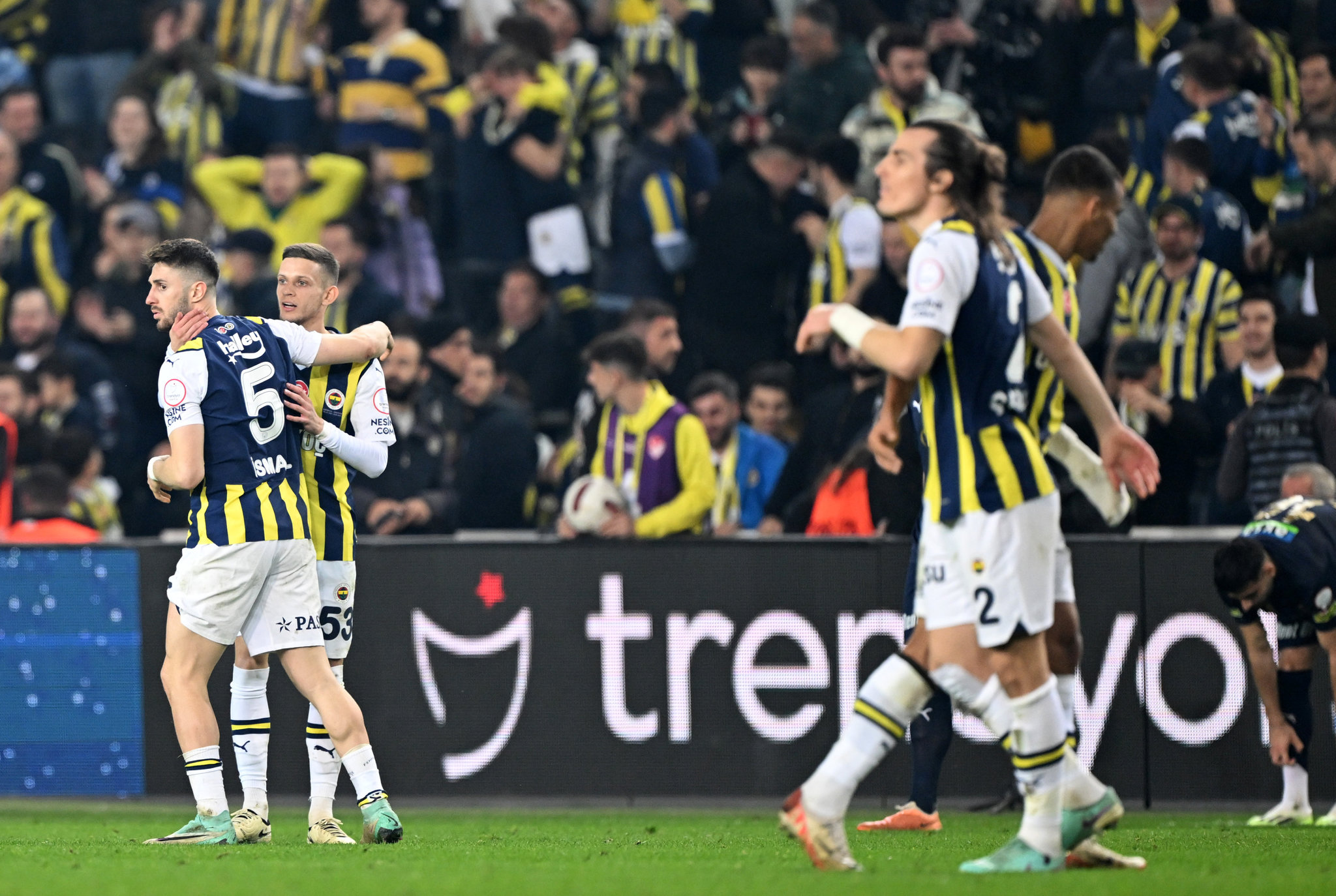 TRANSFER HABERİ | Fenerbahçe’nin yaz aşkı alevlendi! Sezon sonu imzalar atılıyor