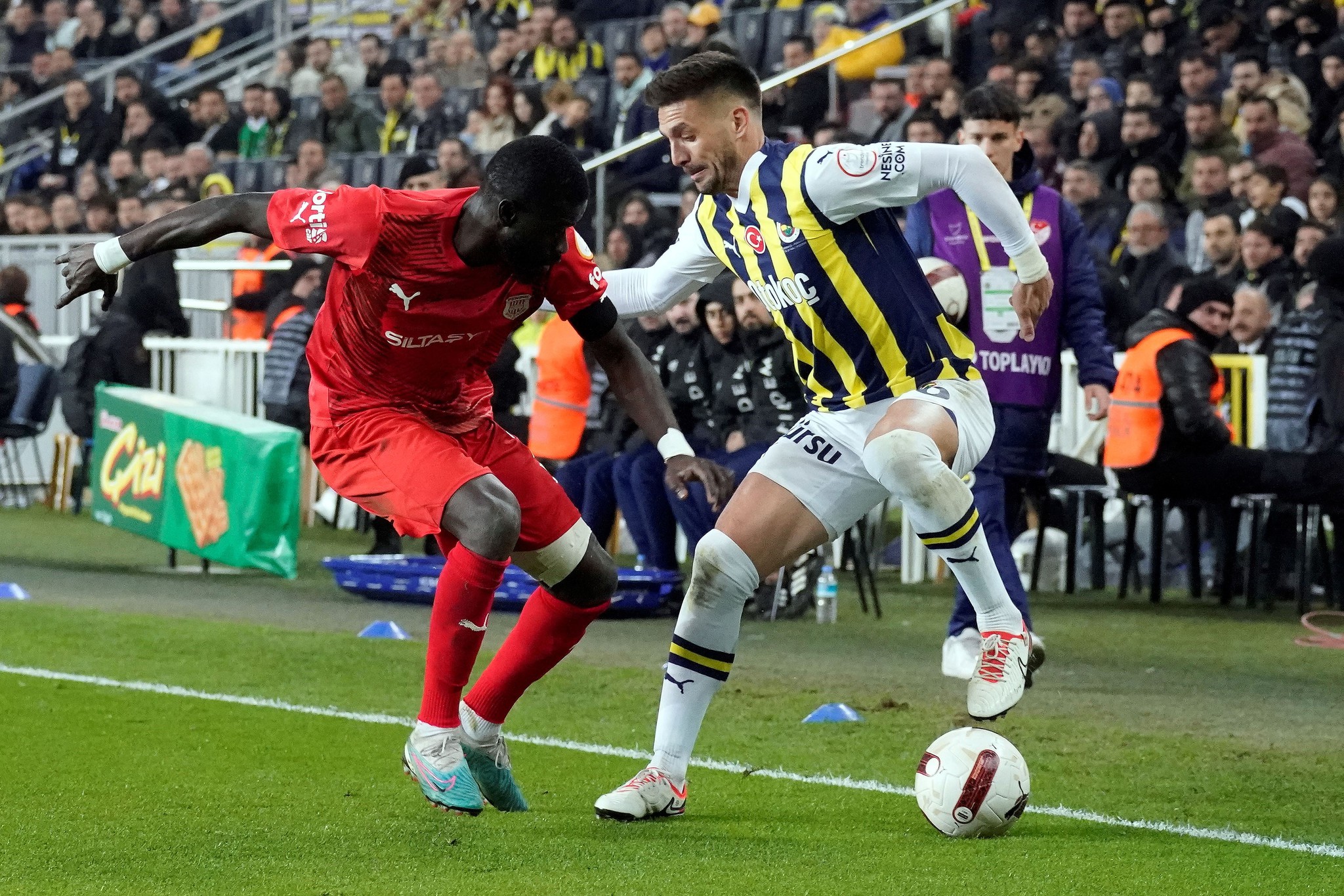 İşte Galatasaray ve Fenerbahçe’nin kalan maçları! Ligde son 9 hafta