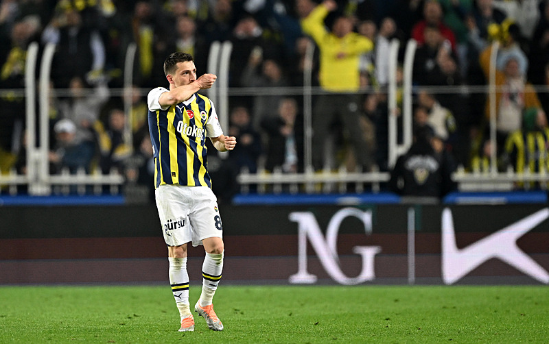 TRANSFER HABERİ | Ferdi Kadıoğlu için Avrupa devleri yarışa girdi! Fenerbahçe’nin kasası dolacak