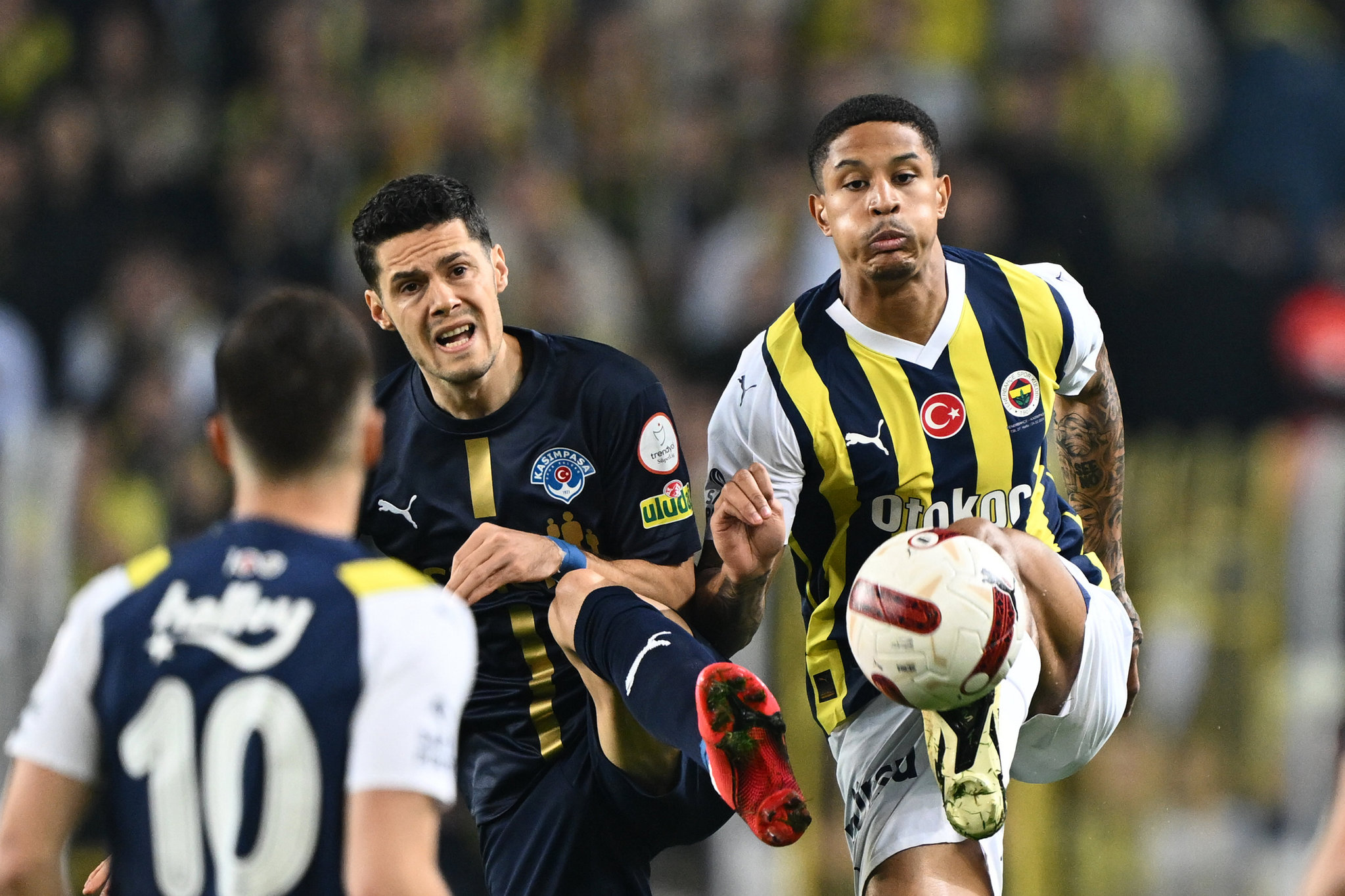 TRANSFER HABERİ: Fenerbahçe’den tarihi satış! Bonservis ücreti 20 milyon Euro