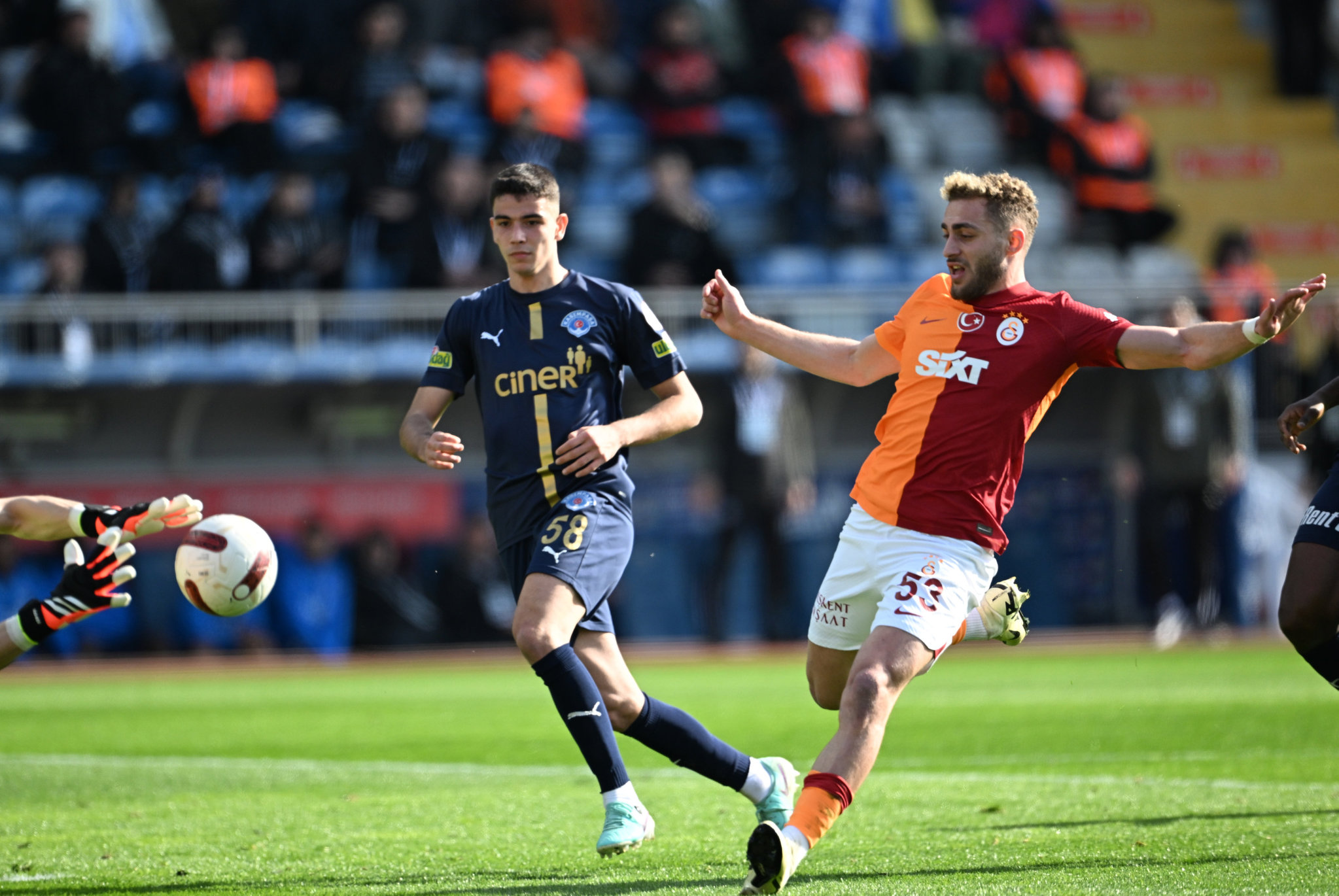 Galatasaray’da iç transfer hamlesi! İyileştirme yapıldı