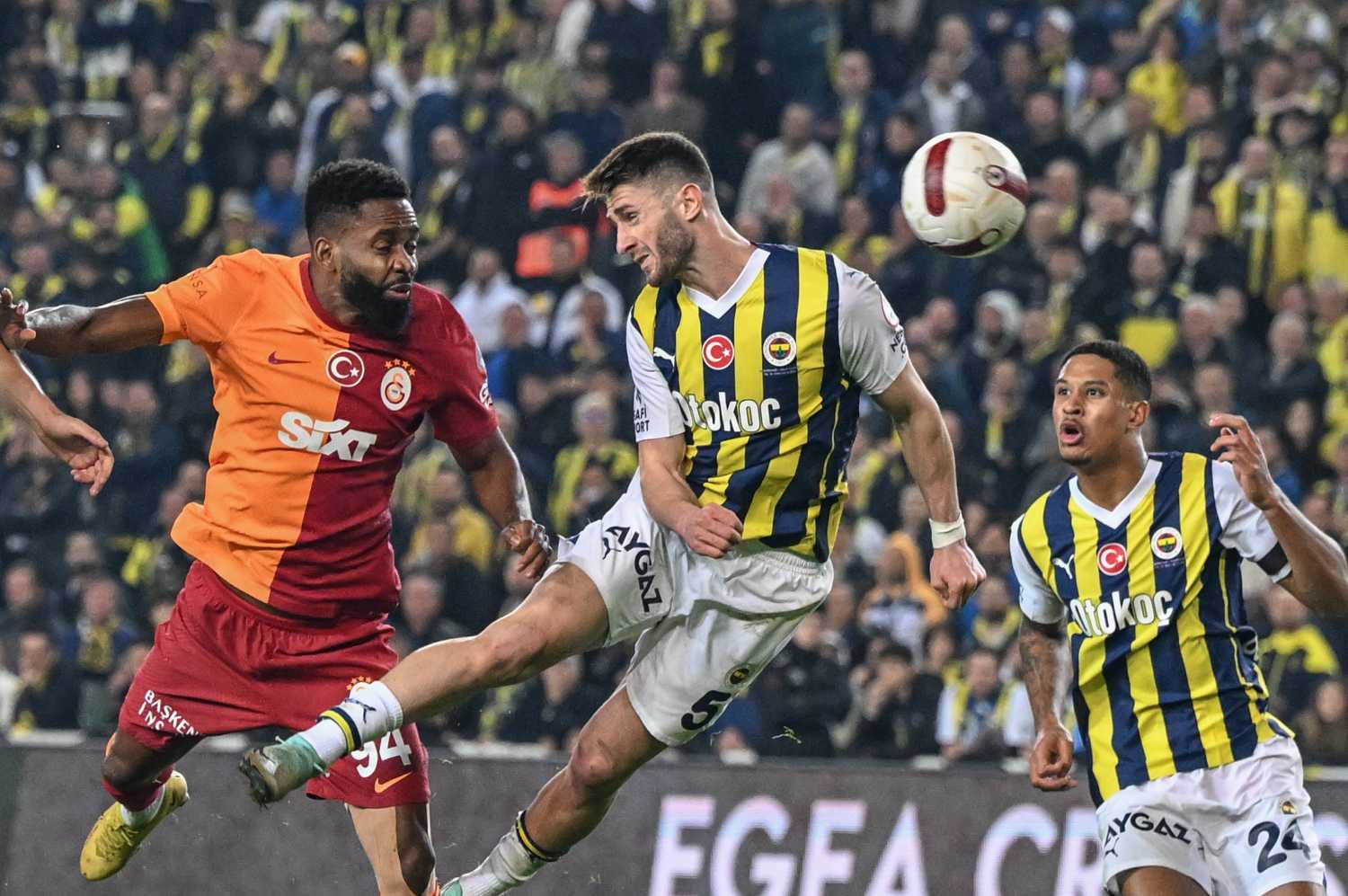 Fenerbahçe ile Galatasaray dünya devlerini solladı! O listeye damga vurdular
