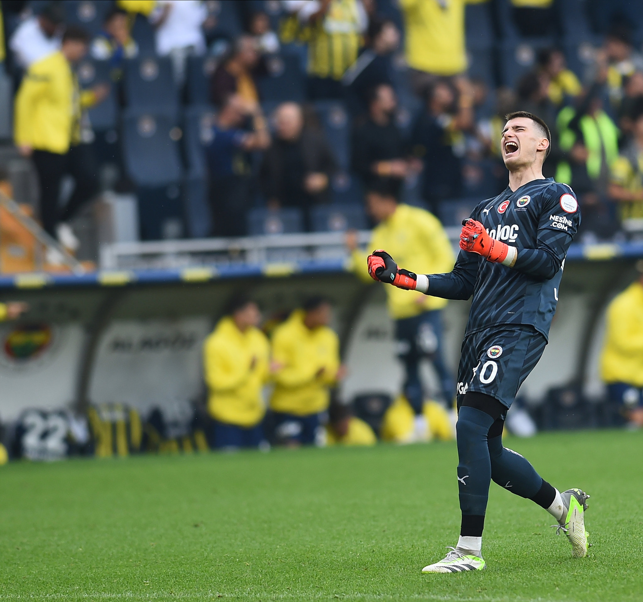 Fenerbahçe’de Livakovic seferberliği! Yönetim harekete geçti