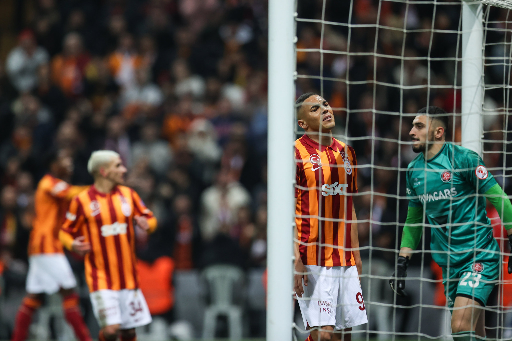 TRANSFER HABERİ: Galatasaray’dan flaş Carlos Vinicius kararı!