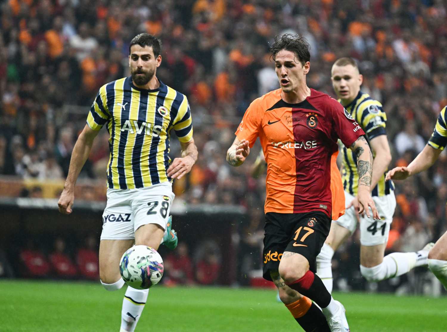 TRANSFER HABERİ: Fenerbahçe’de beklenen veda gerçekleşiyor! Yıldız oyuncu ülkesine dönüyor