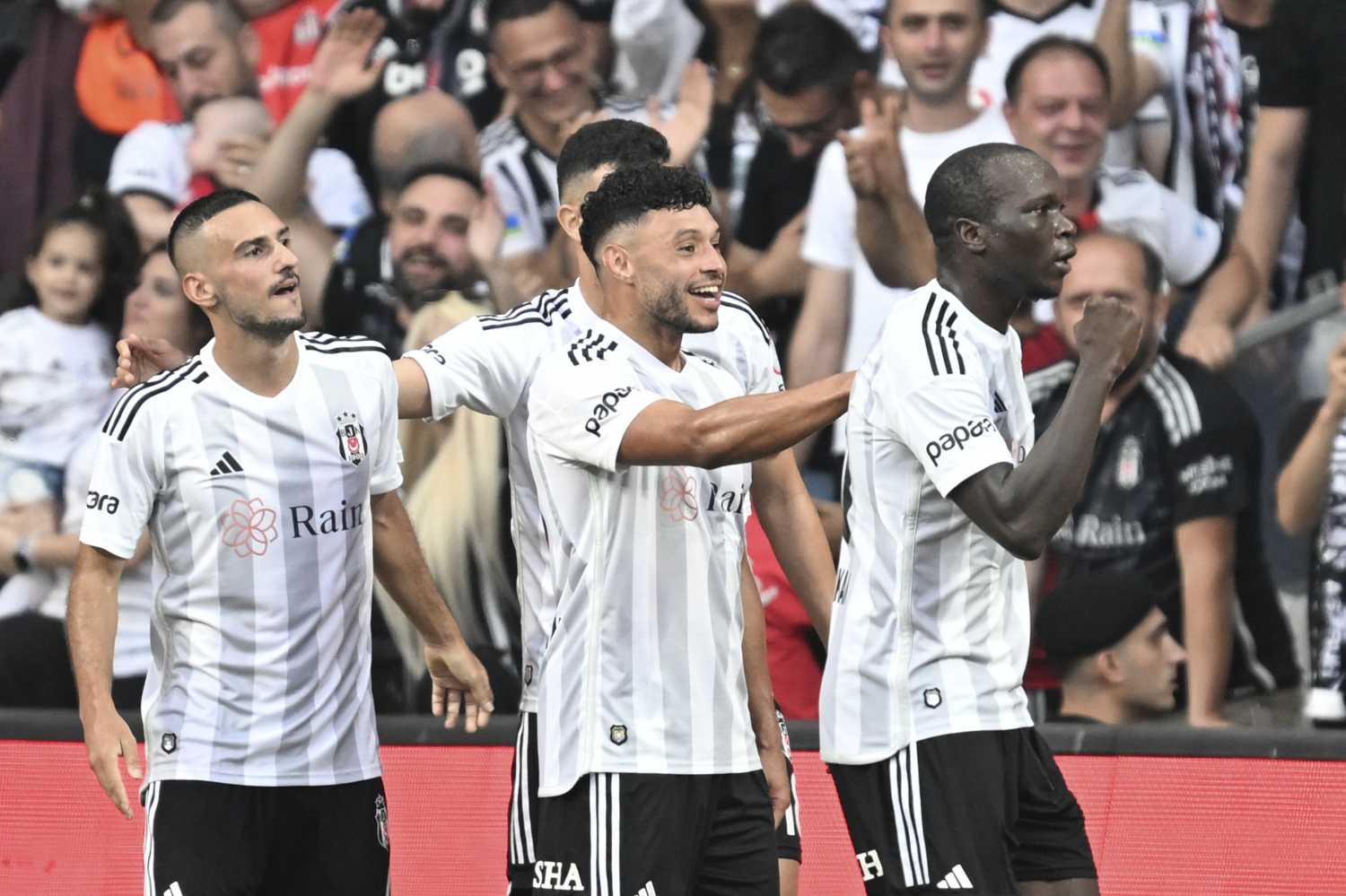 Beşiktaş’a Alex Oxlade-Chamberlain’den müjdeli haber! O maçta sahada