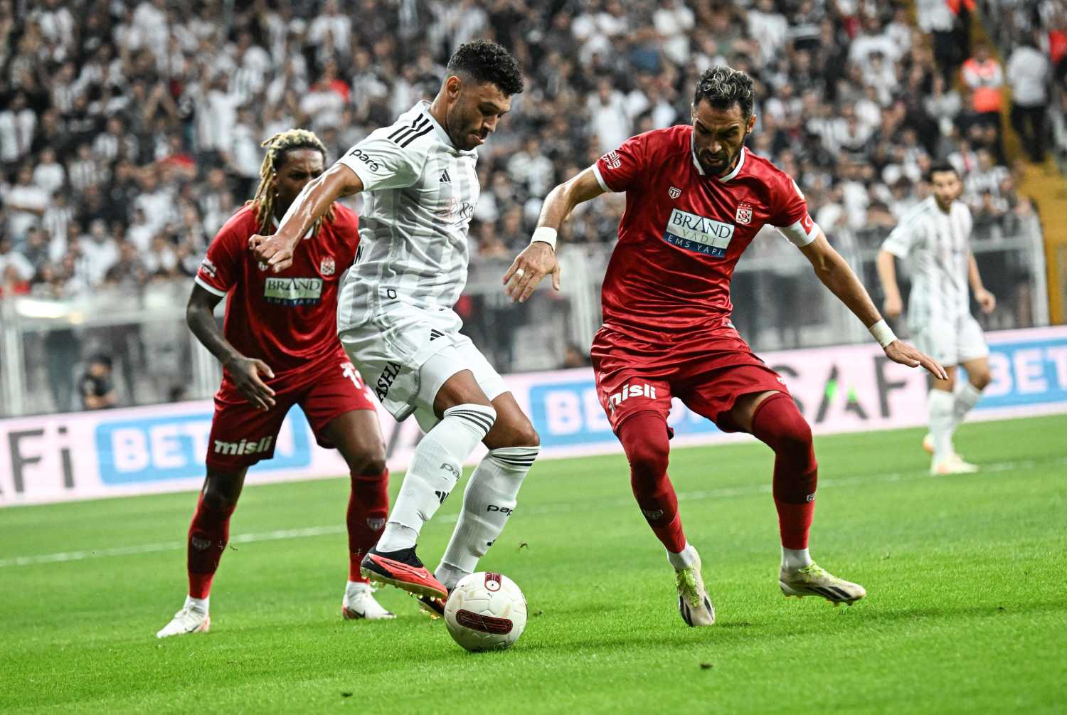 Beşiktaş’a Alex Oxlade-Chamberlain’den müjdeli haber! O maçta sahada