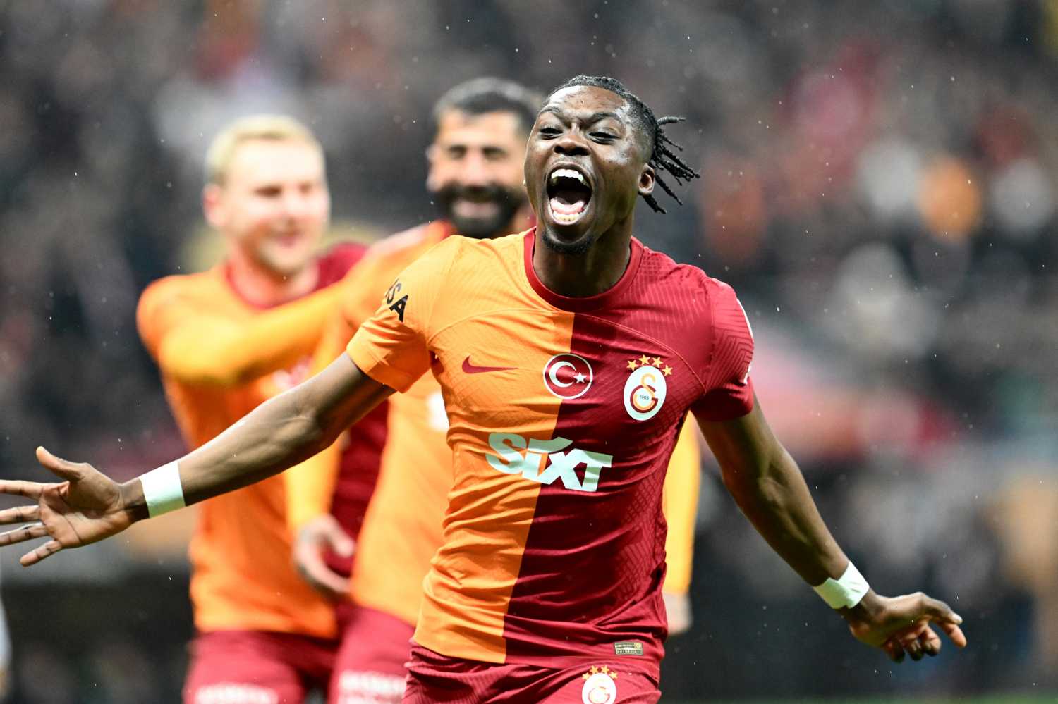 Galatasaray 3 puan peşinde! İşte Okan Buruk’un Atakaş Hatayspor maçı 11’i