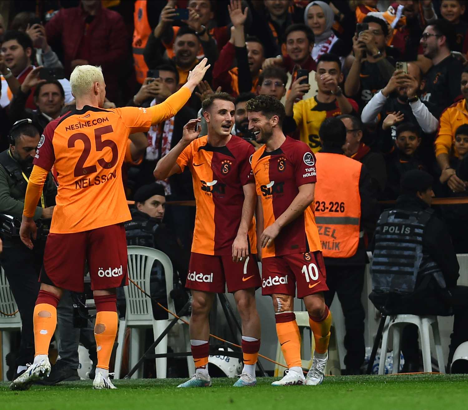 Galatasaray yaza hızlı girecek! İlk transfer belli oldu