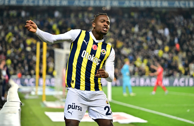 TRANSFER HABERİ: Fenerbahçe Batshuayi için kararını verdi! İşte yeni sözleşme detayları