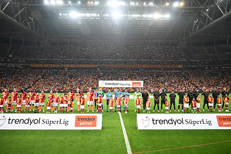 TRANSFER HABERİ | Galatasaray’da şampiyonluk bombası! Devler Ligi için dünya yıldızı geliyor