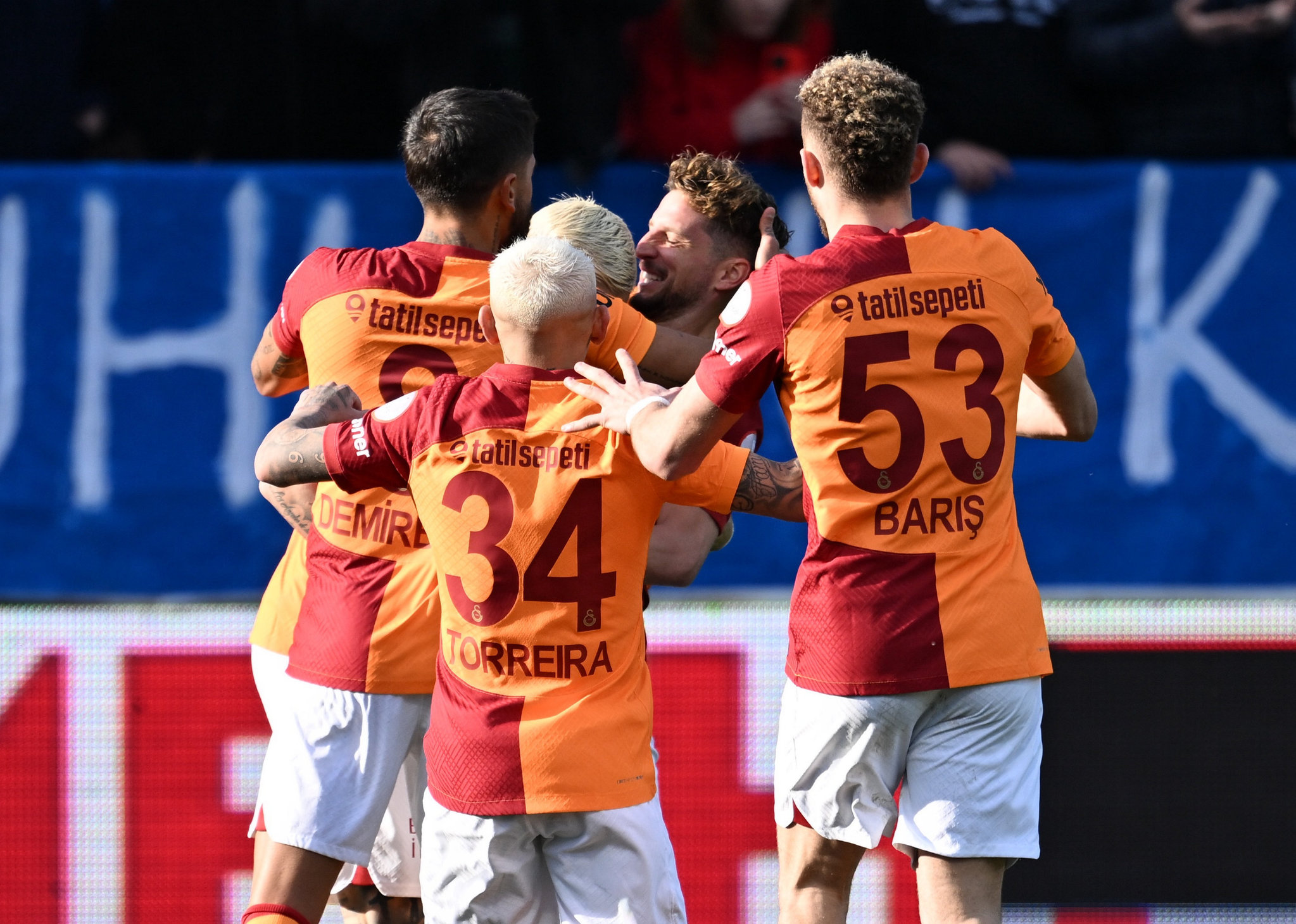 Galatasaray şampiyonluk yarışında avantaj peşinde! İşte Okan Buruk’un Alanyaspor maçı muhtemel 11’i