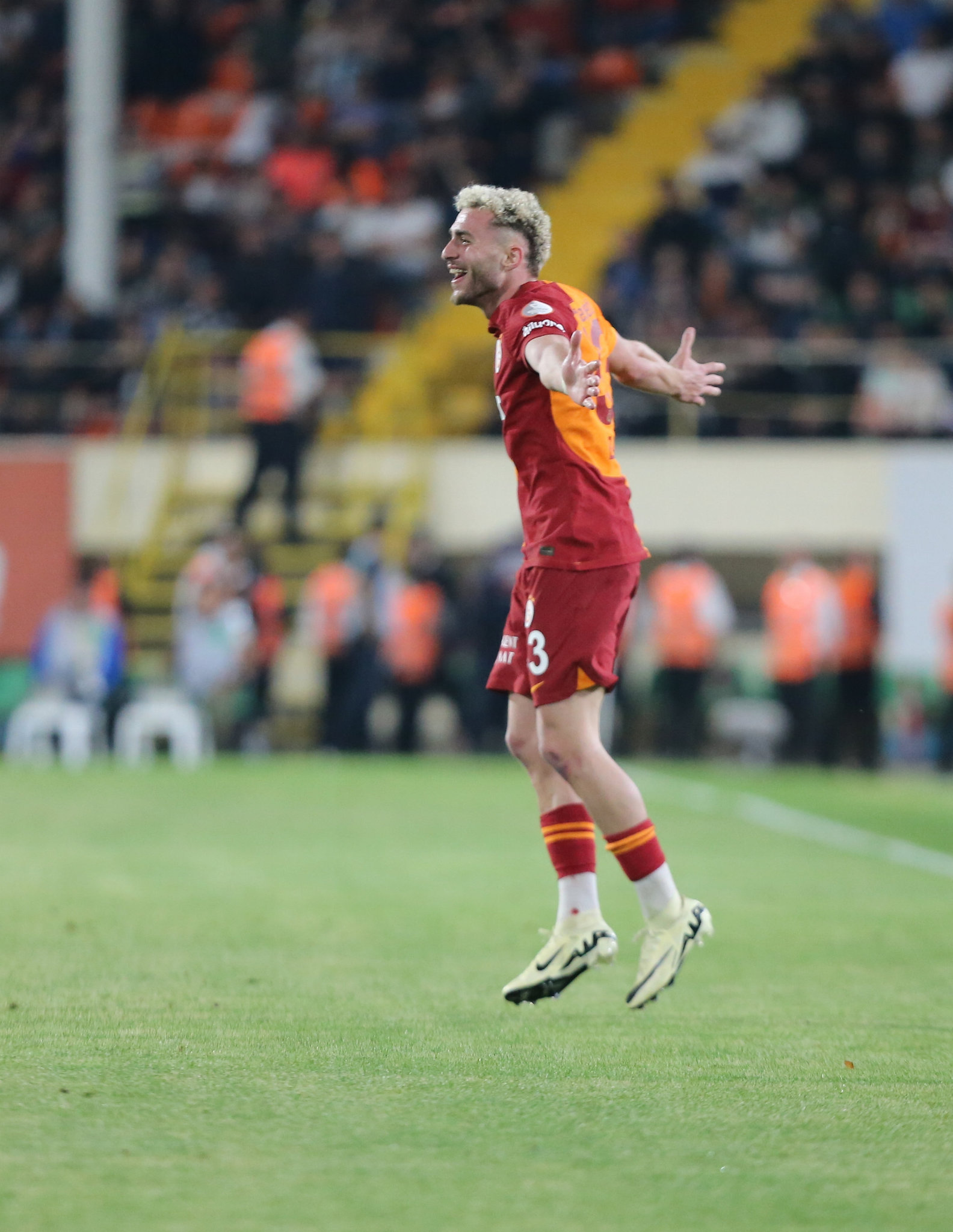 Galatasaray’a transferde kötü haber! Devler devreye girdi