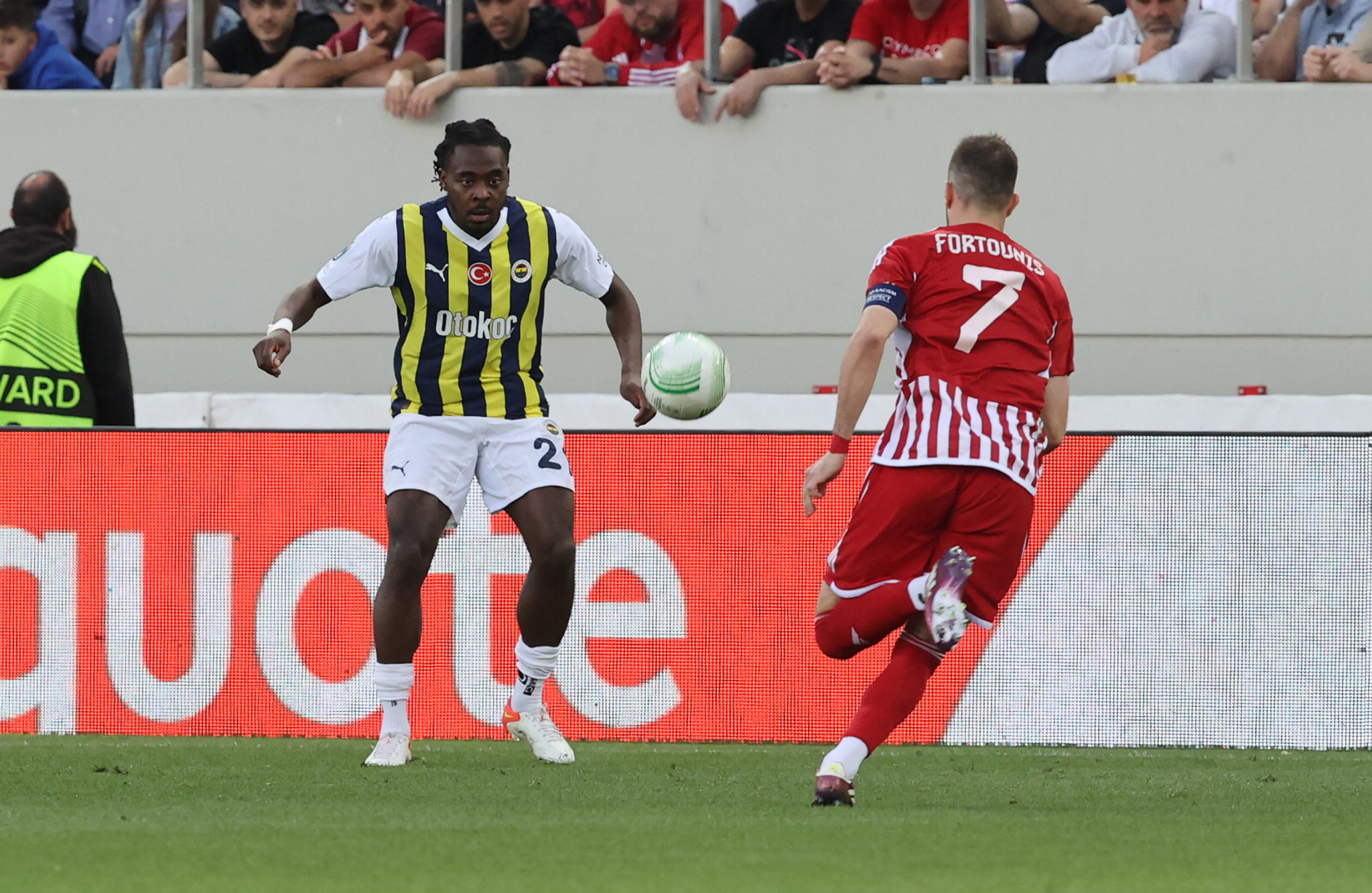 FENERBAHÇE TRANSFER HABERİ | Bright Osayi-Samuel’e Premier Lig’den talip çıktı! Yapılan teklif...