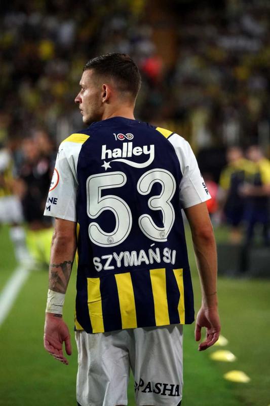 İngilizler Sebastian Szymanski’yi istiyor! Fenerbahçe’ye yapılacak transfer teklifi dudak uçuklattı