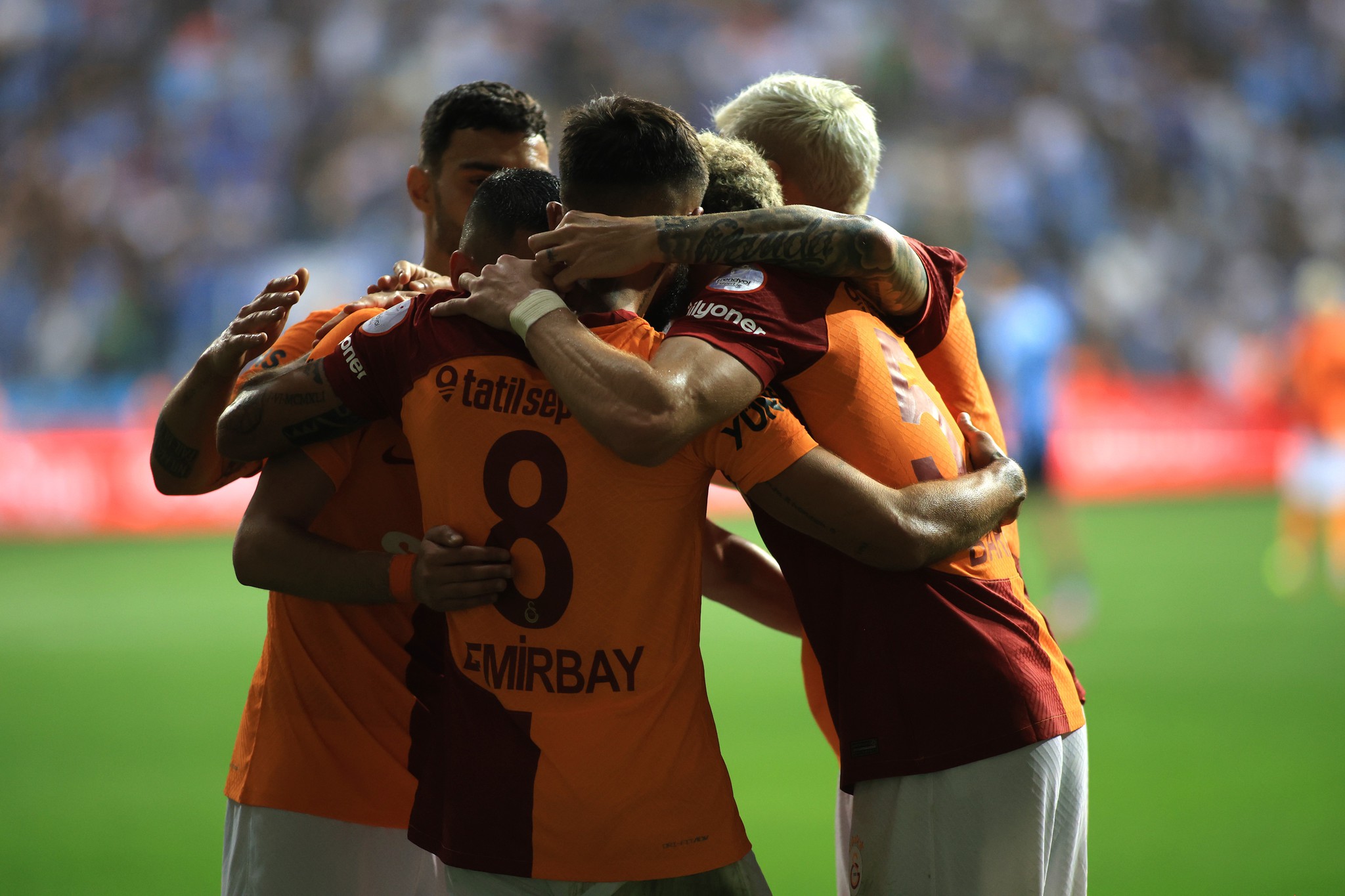 Galatasaray’da Zaha depremi! Pazartesi günü...