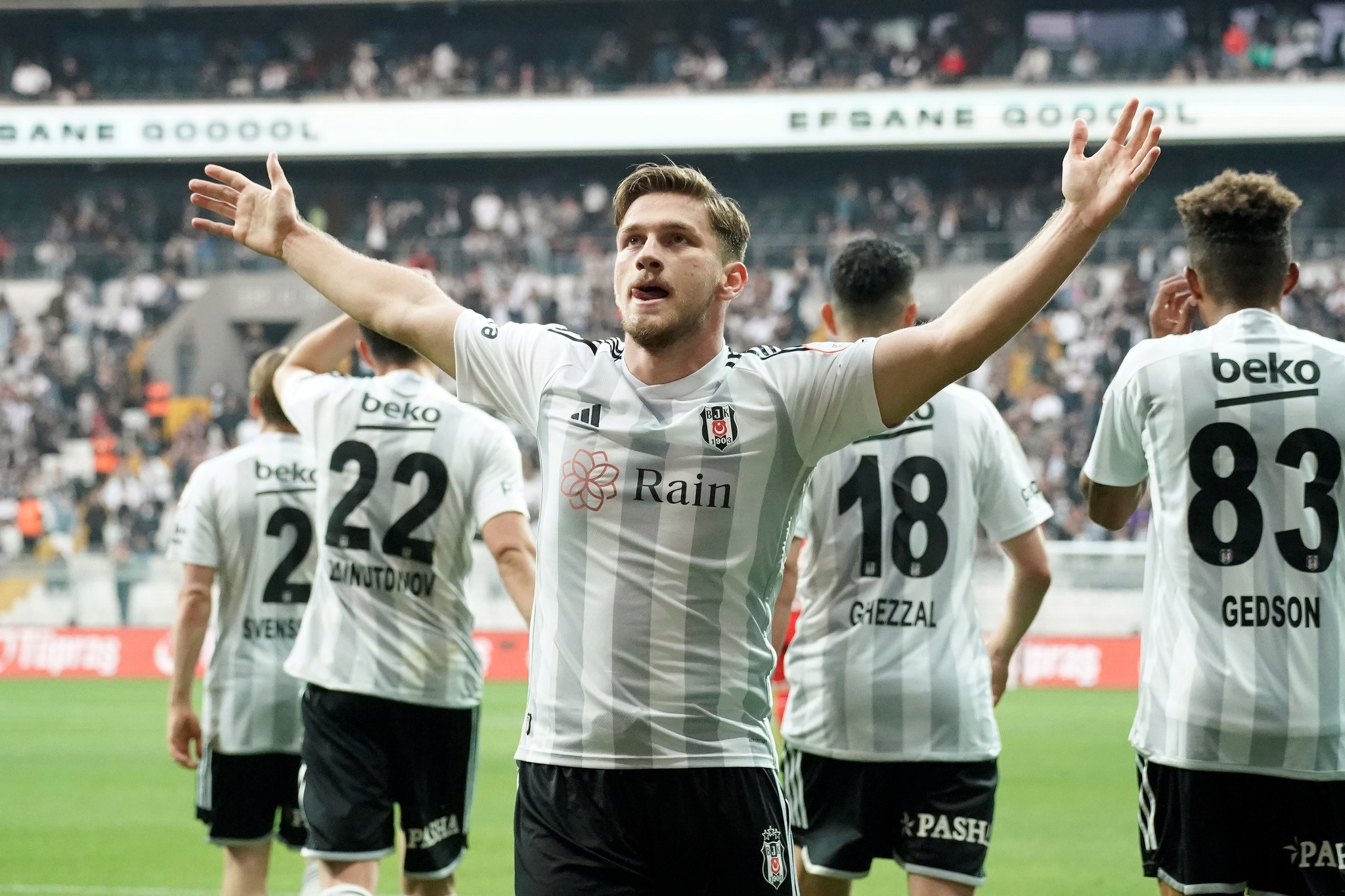 BEŞİKTAŞ HABERİ: Semih Kılıçsoy’a rekor transfer teklifi! İşte yeni adresi ve bonservis bedeli