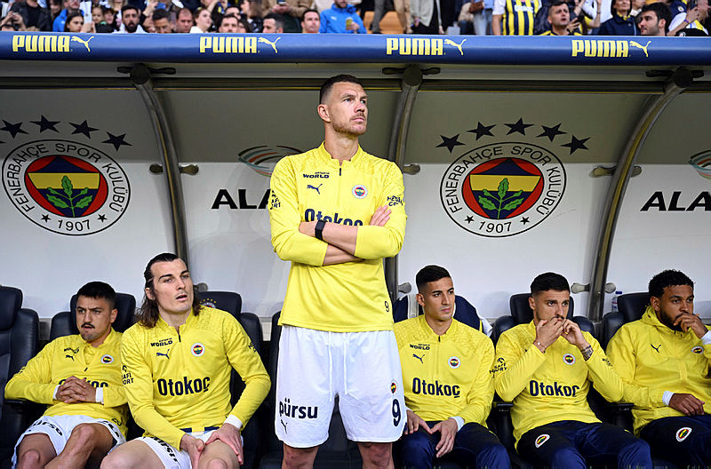 Dünyaca ünlü yıldız İstanbul’a geliyor! Fenerbahçe ya da Beşiktaş’a imza atacak