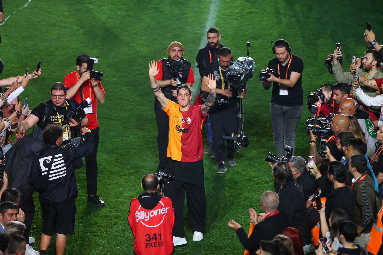 GALATASARAY HABERLERİ...Nicolo Zaniolo için menajerinden resmi açıklama!