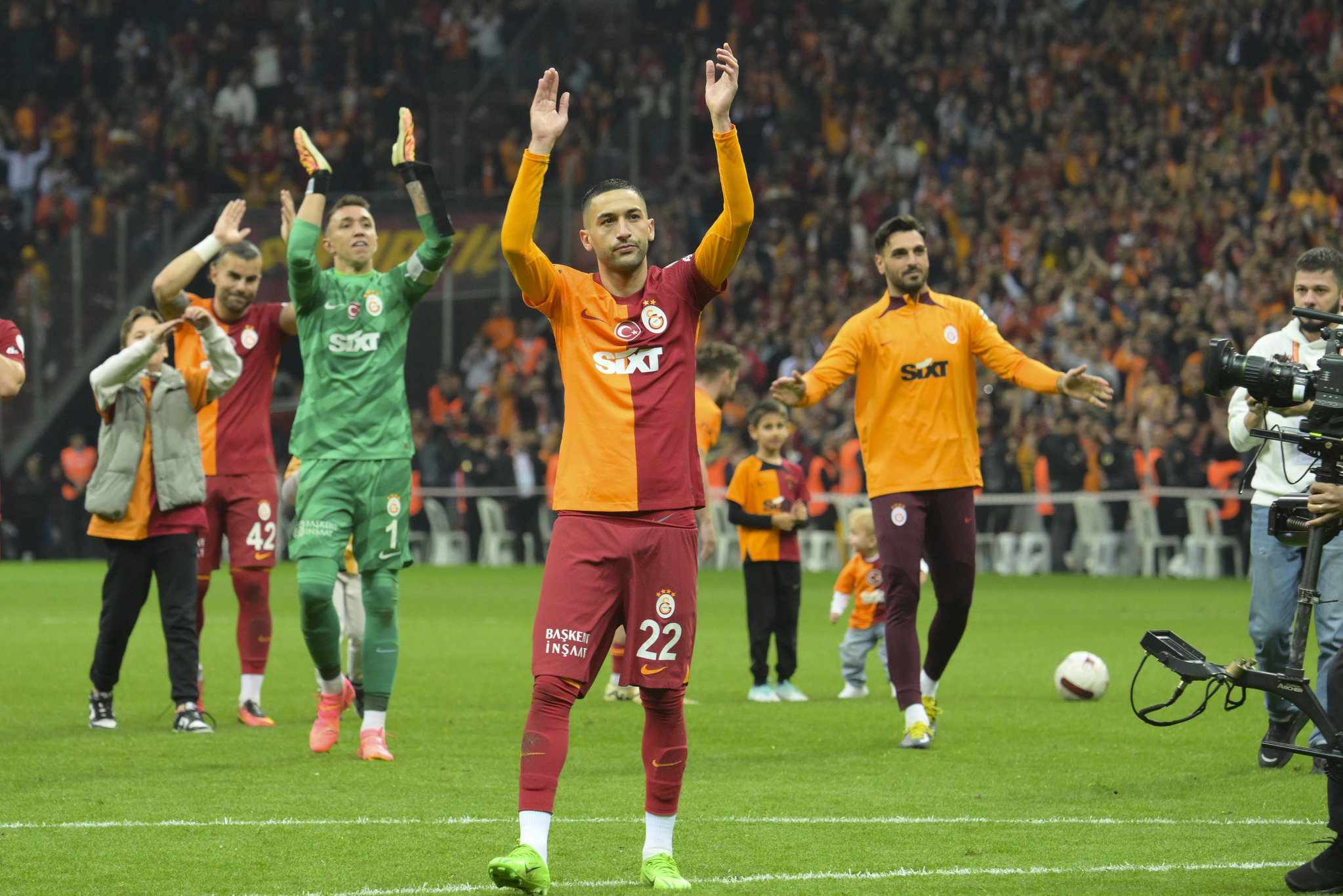 Hakim Ziyech Fas basınında! Aşk ve paranın mücadelesi