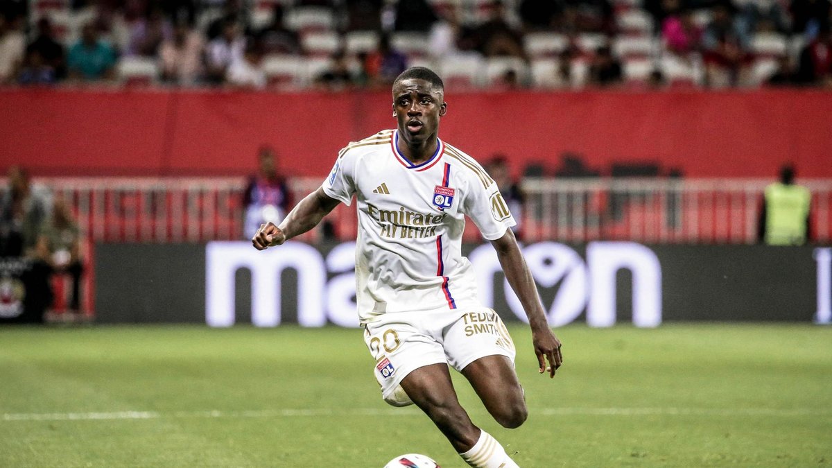 Galatasaray’dan scout transferi! Sacha Boey’un varisi geliyor