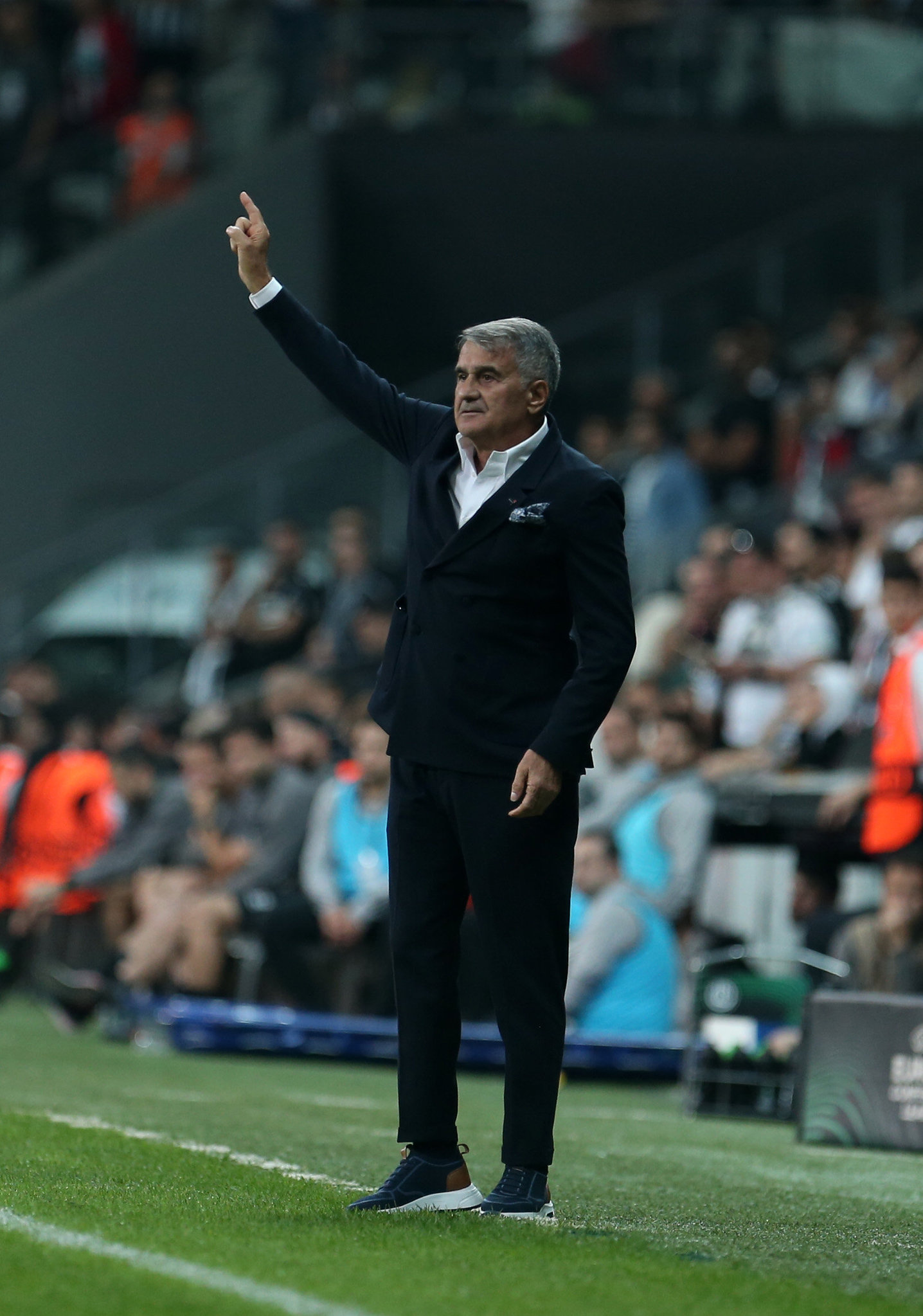 Beşiktaş’ta Şenol Güneş sesleri! İlk görüşme gerçekleştirildi