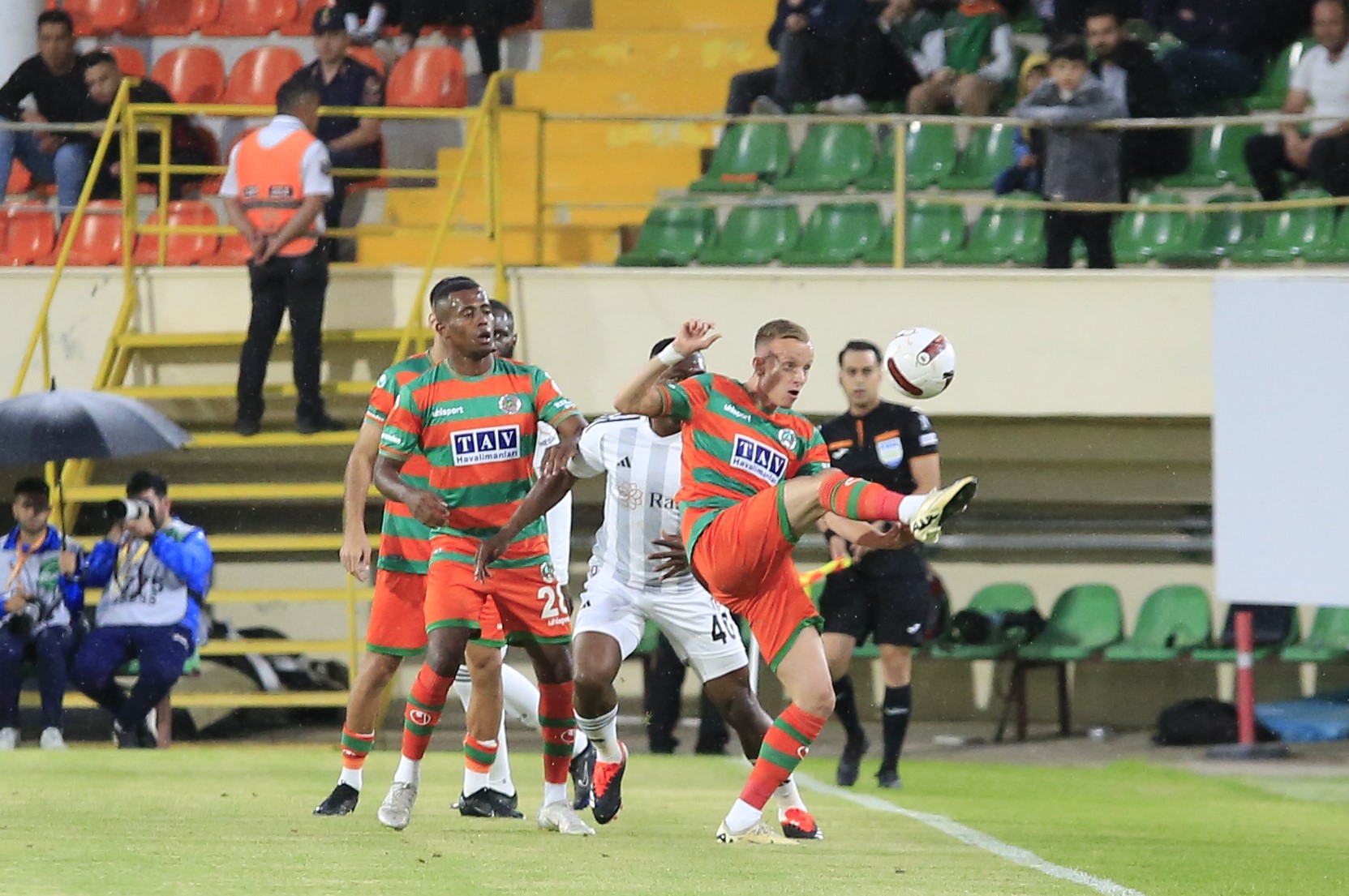 Spor yazarları Corendon Alanyaspor - Beşiktaş maçını değerlendirdi!