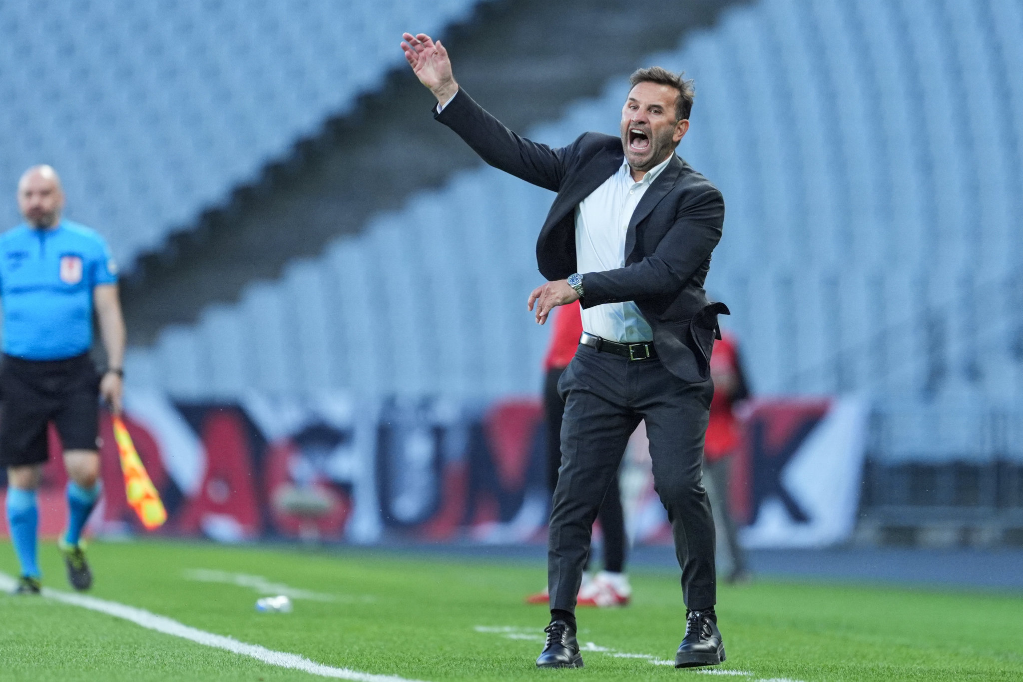 TRANSFER HABERİ: Galatasaray’da flaş gelişme! Okan Buruk 3 futbolcunun biletini kesti