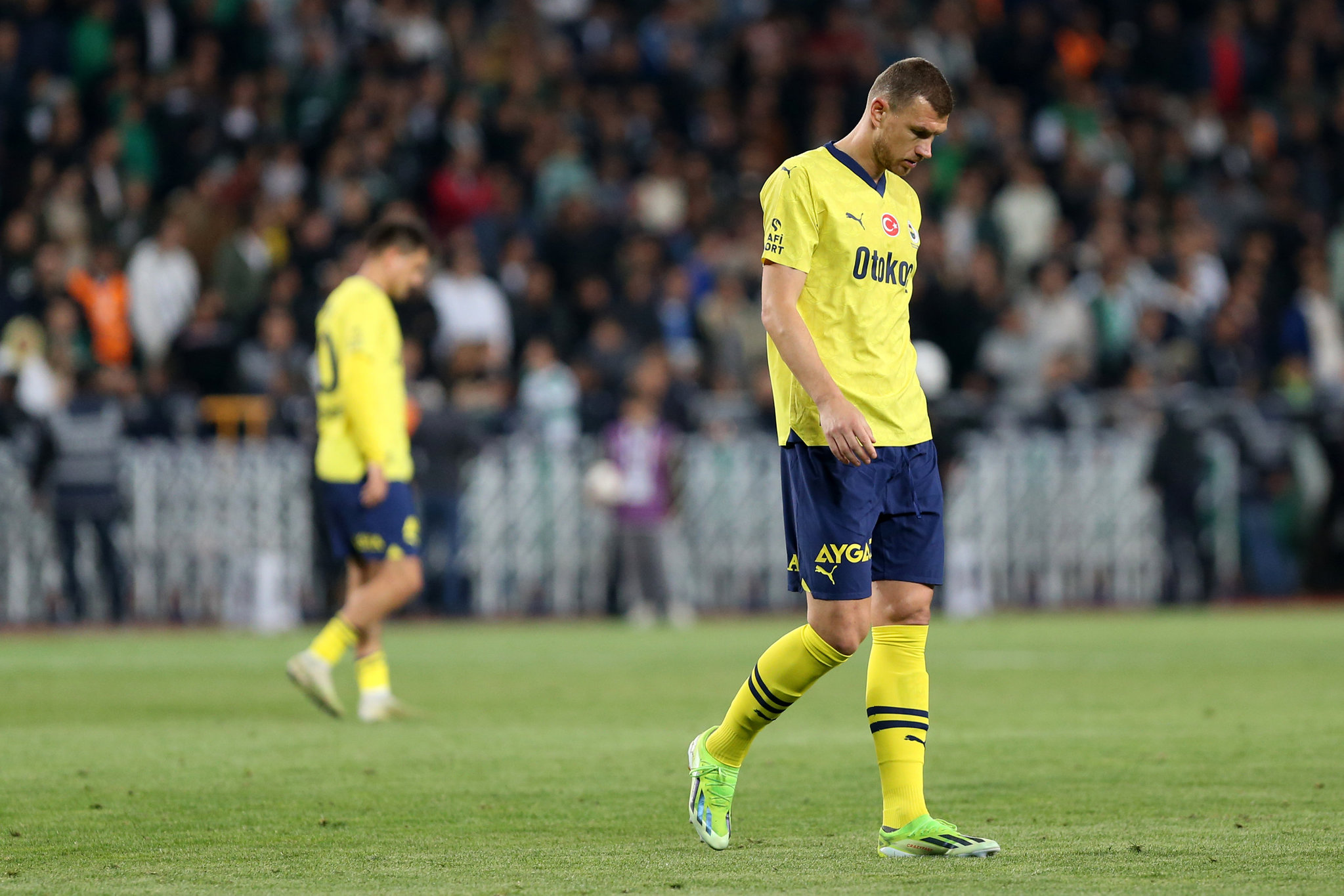 FENERBAHÇE TRANSFER HABERİ | Edin Dzeko kararını değiştirdi! Sezon sonunda...