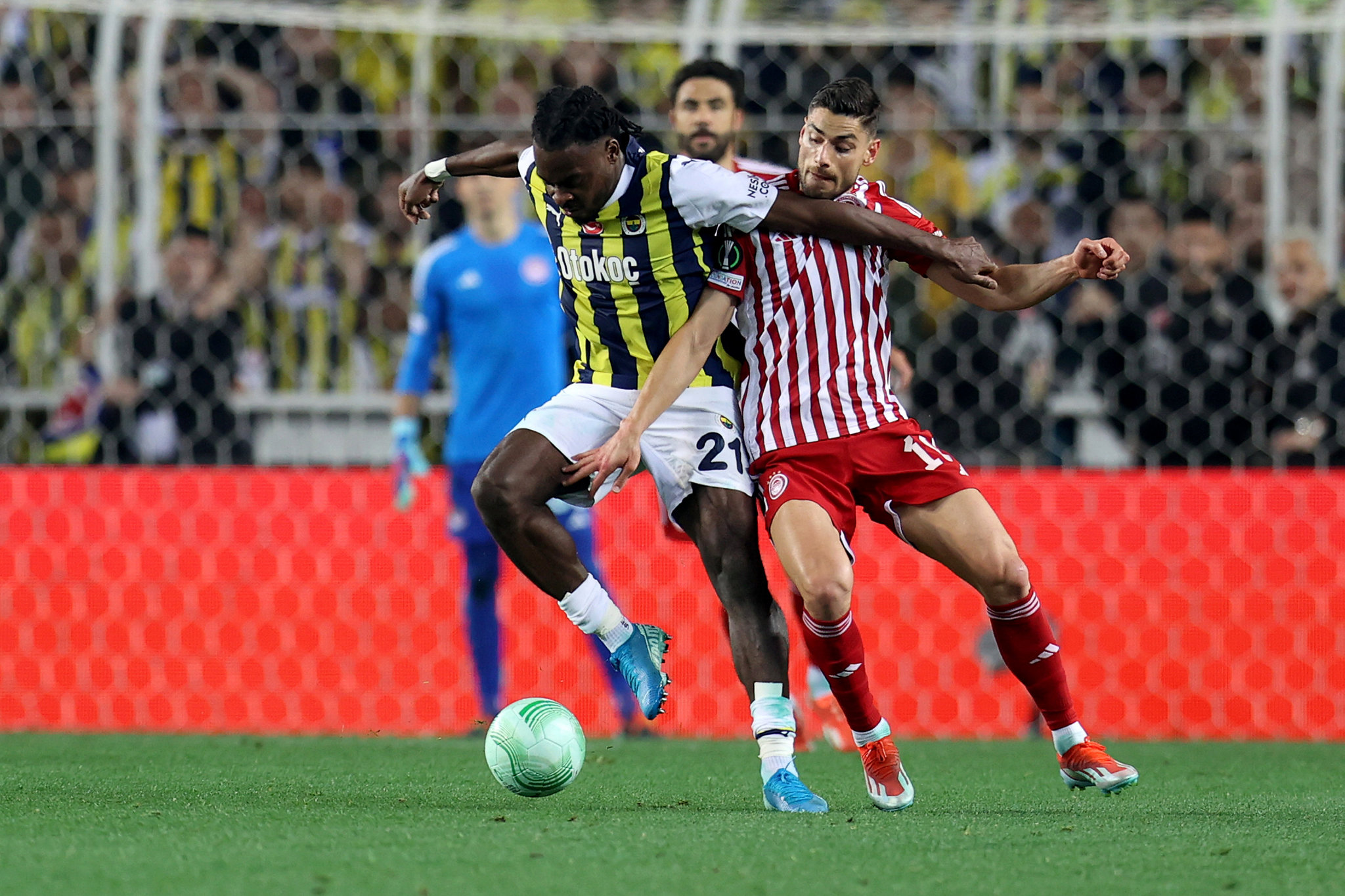 FENERBAHÇE HABERLERİ | Osayi Samuel’e yeni sözleşme! Detaylar netleşti