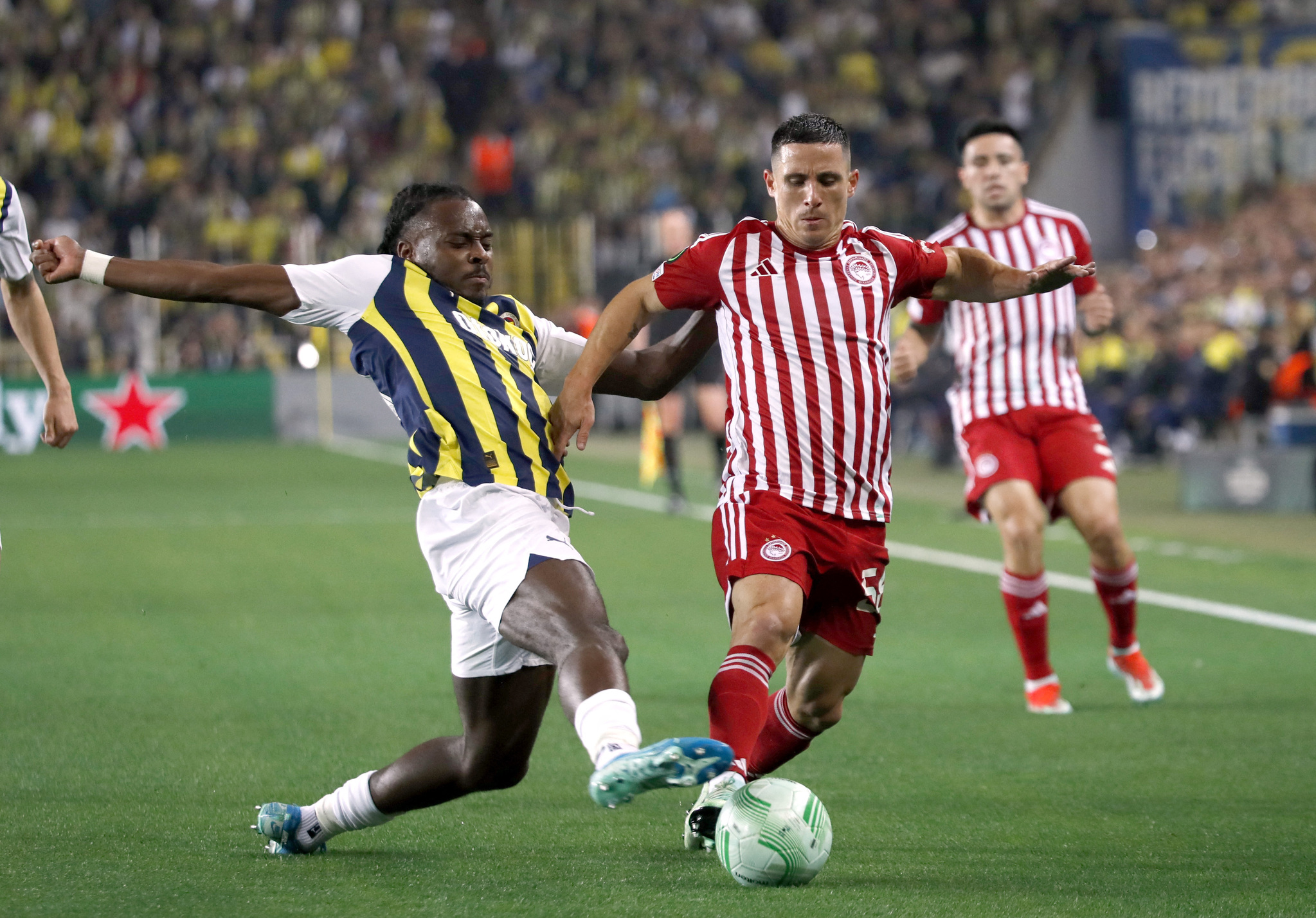 FENERBAHÇE HABERLERİ | Osayi Samuel’e yeni sözleşme! Detaylar netleşti