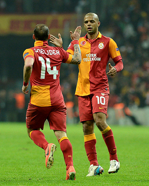 Galatasaray - Fenerbahçe derbisine flaş konuk! Taraftarları selamlayacak