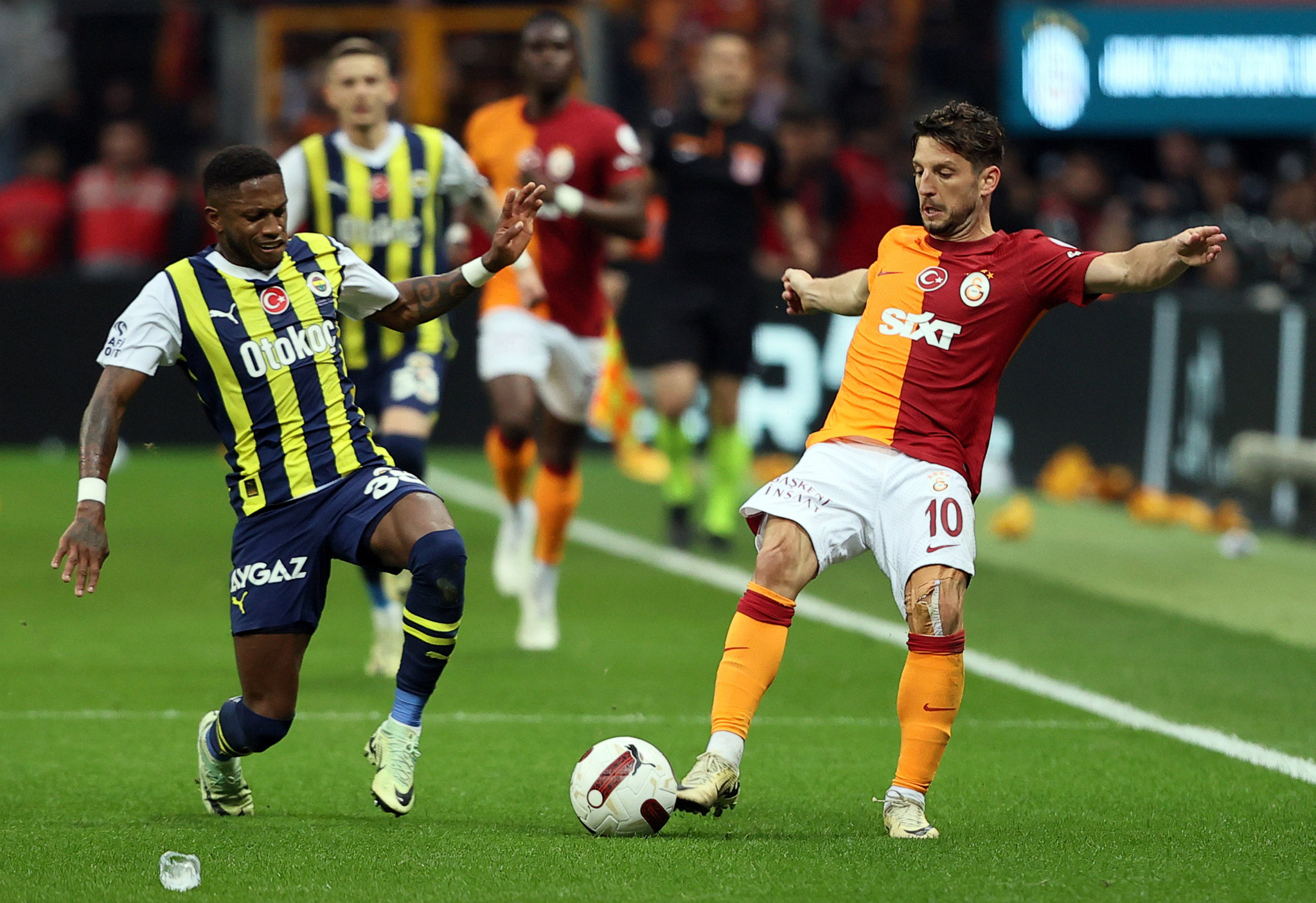 Okan Buruk’tan Fenerbahçe maçı sonrası dev neşter! Galatasaray’da 8 futbolcuyla yollar ayrılıyor