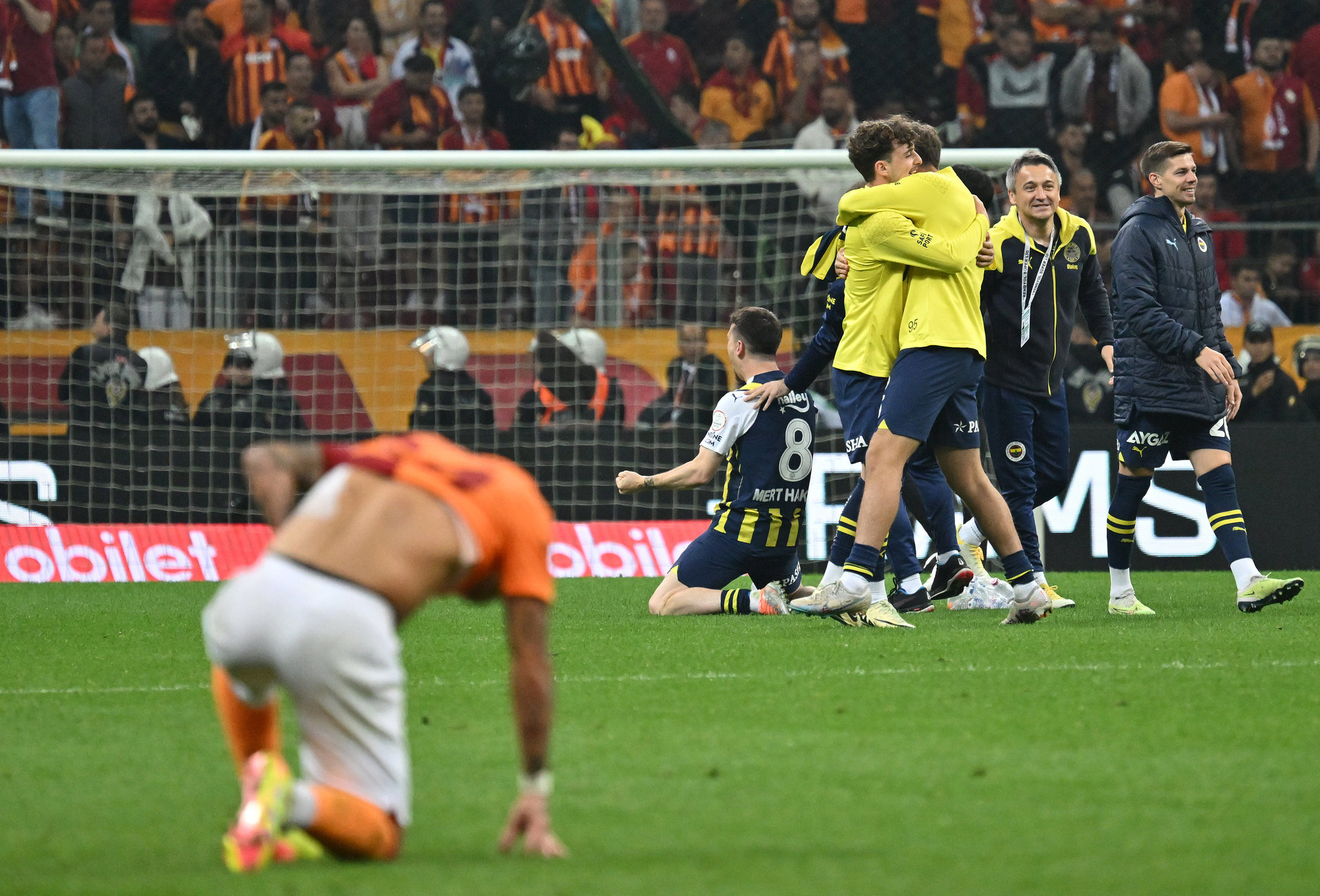 Galatasaray’dan yeni sezonun ilk transferi! Derbiyi canlı izledi