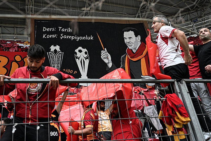 GALATASARAY HABERLERİ... Derbi için çılgın rakam: 300 bin euro!