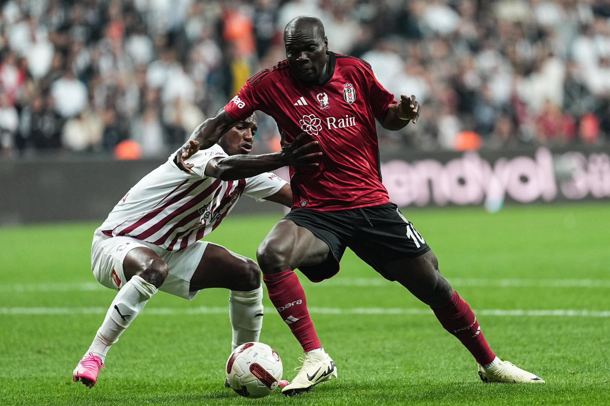 TRANSFER HABERİ: Aboubakar Beşiktaş’a veda ediyor! İşte yeni adresi