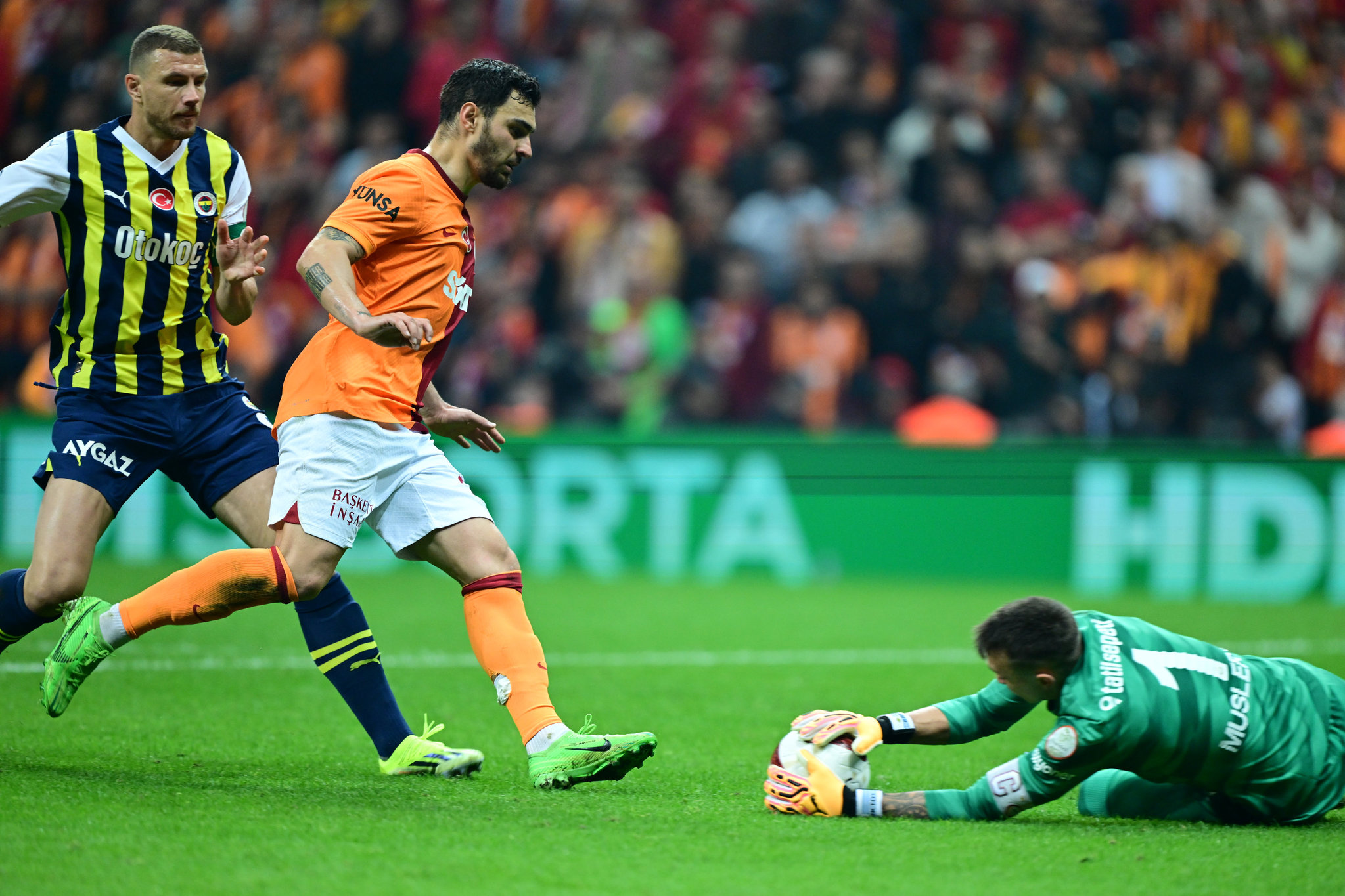 TRANSFER HABERİ: Galatasaray’dan Altay Bayındır bombası!