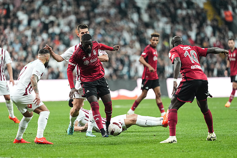 BEŞİKTAŞ HABERLERİ... Beşiktaş’a talih kuşu! Arabistan’dan 2 takım...