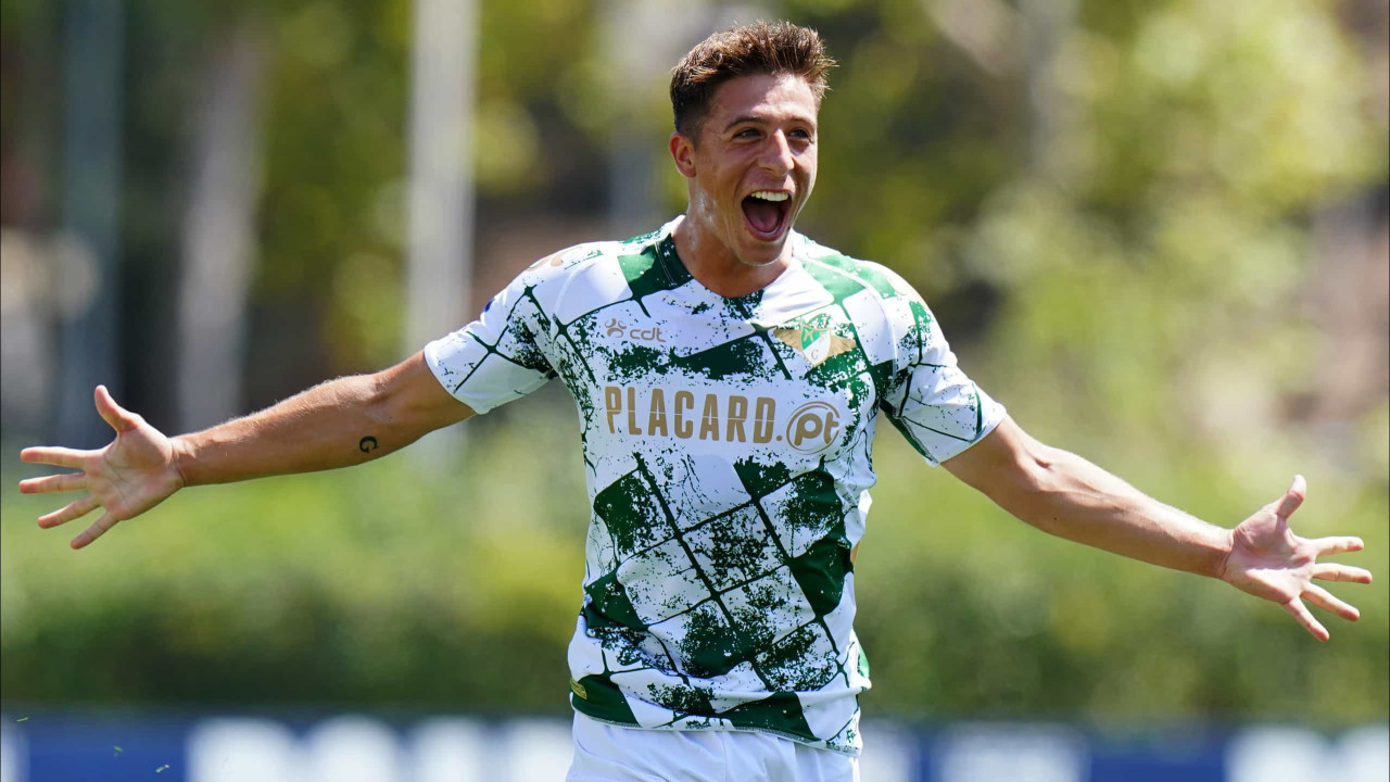 Flaş transfer iddiası! Galatasaray’dan orta sahaya Portekizli yıldız