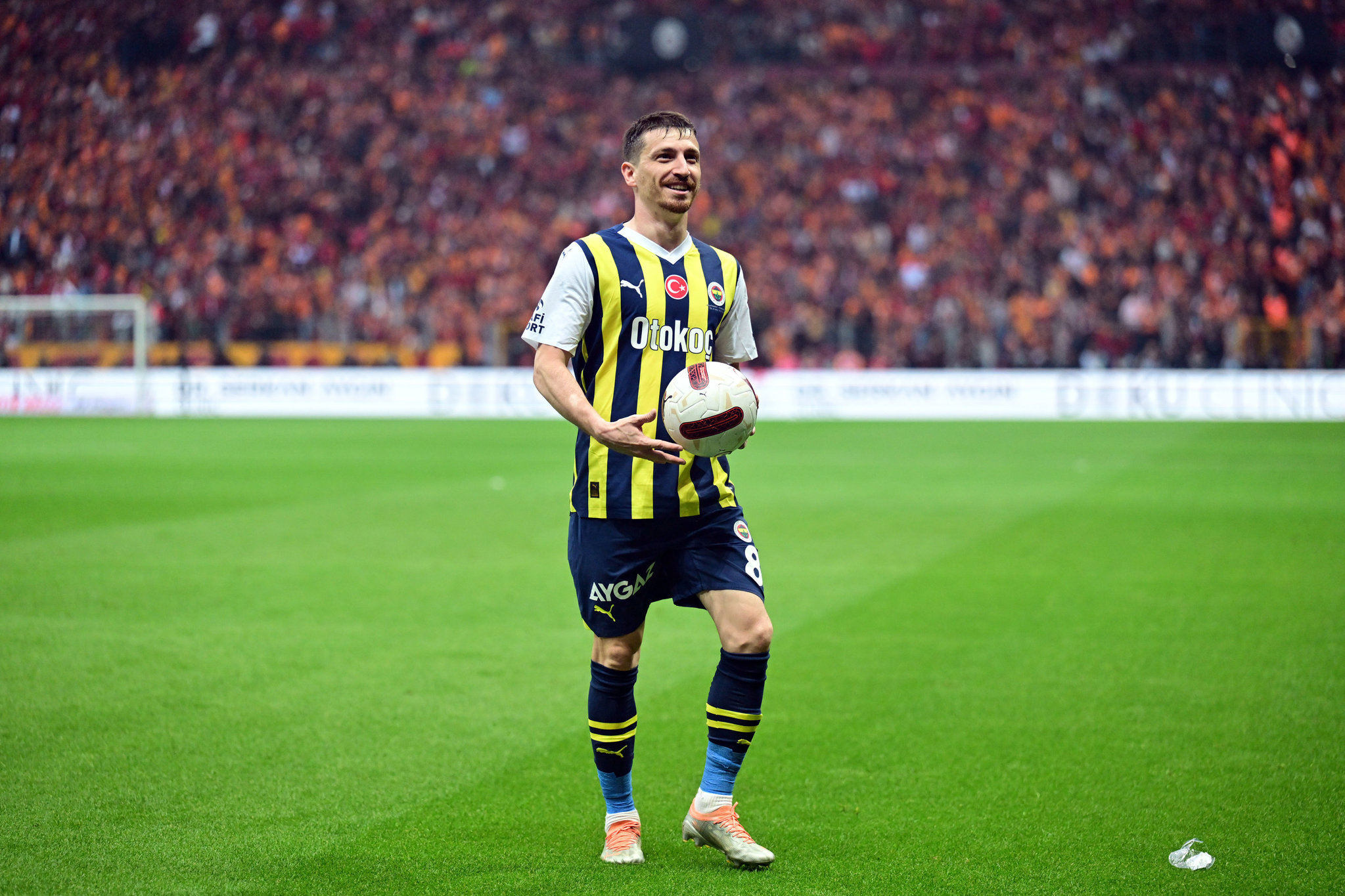 Fenerbahçe’den Mert Hakan Yandaş kararı! Sözleşmesi yenilecek mi?