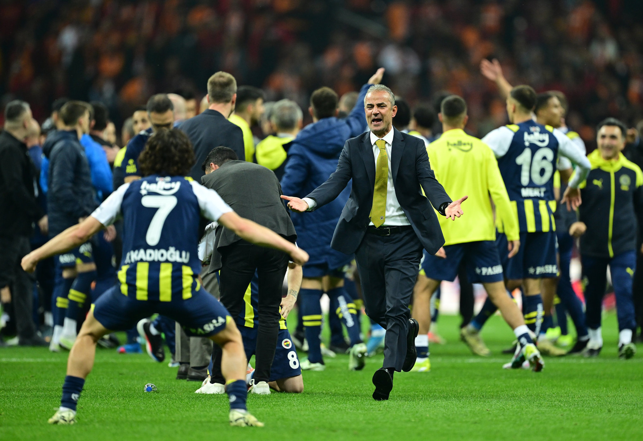 TRANSFER HABERİ: Fenerbahçe’de sıcak gelişme! İstanbulspor maçı sonrası takımdan ayrılıyor