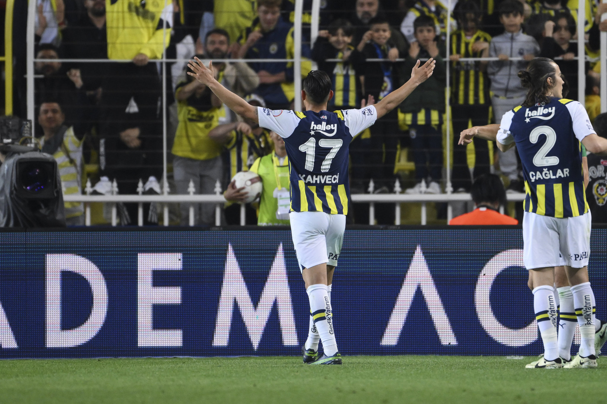 Fenerbahçe’den şok İrfan Can Kahveci kararı! Bunu kimse beklemiyordu