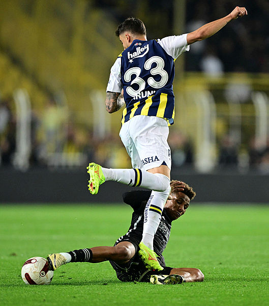 İsmail Kartal’dan sürpriz kadro kararı! İşte Fenerbahçe’nin İstanbulspor maçı muhtemel 11’i