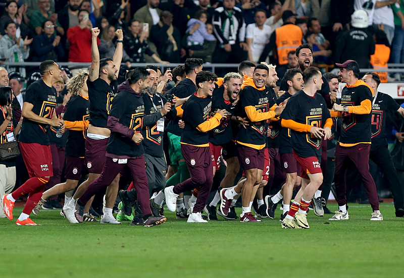 Galatasaray’ın şampiyonluğu Avrupa’da gündem oldu! İşte dış basındaki yansılamar