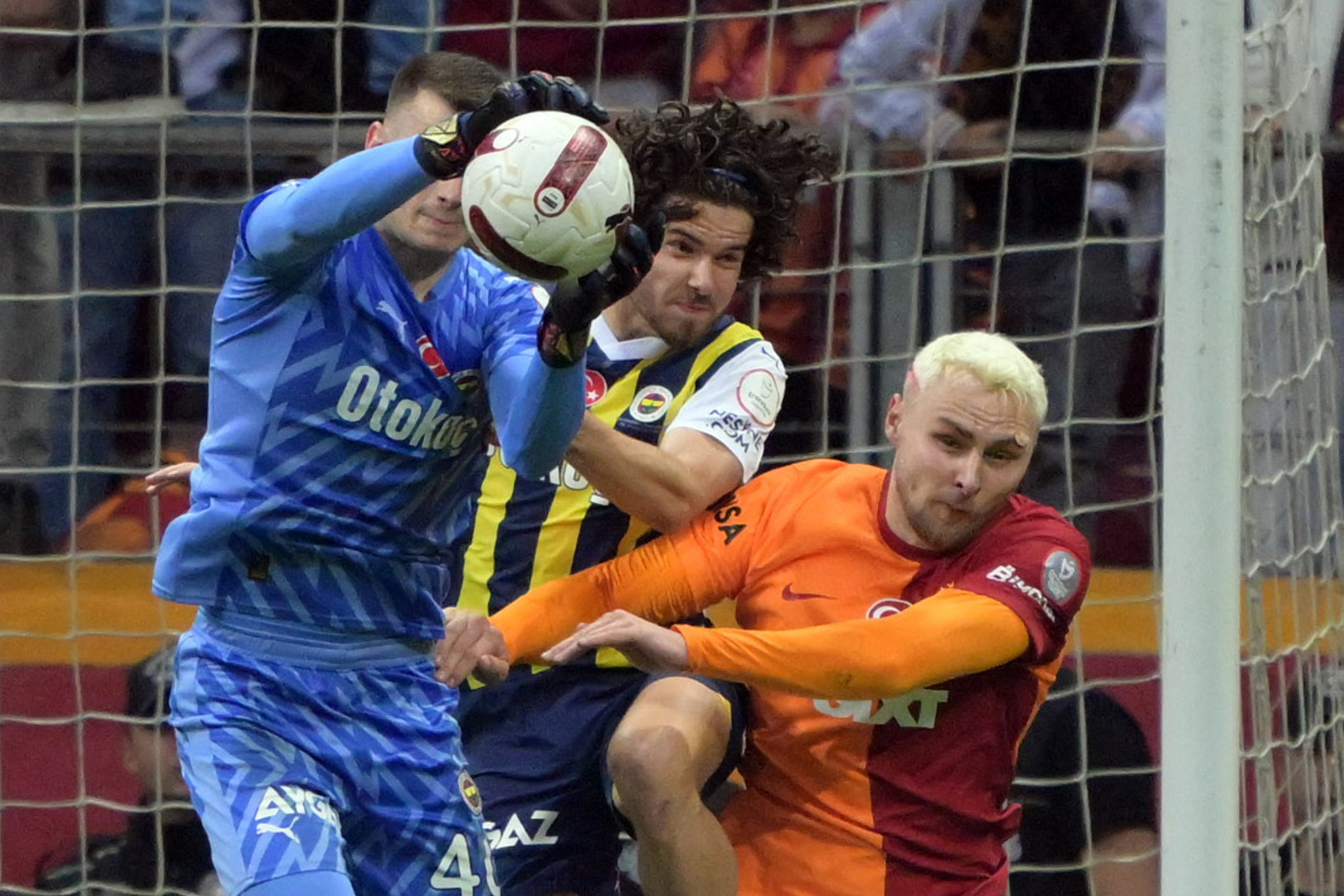 Victor Nelsson’dan Galatasaray taraftarlarına olay tepki! Yazıklar olsun