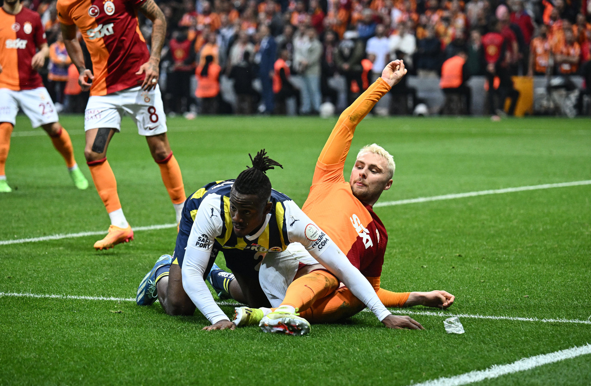 Victor Nelsson’dan Galatasaray taraftarlarına olay tepki! Yazıklar olsun