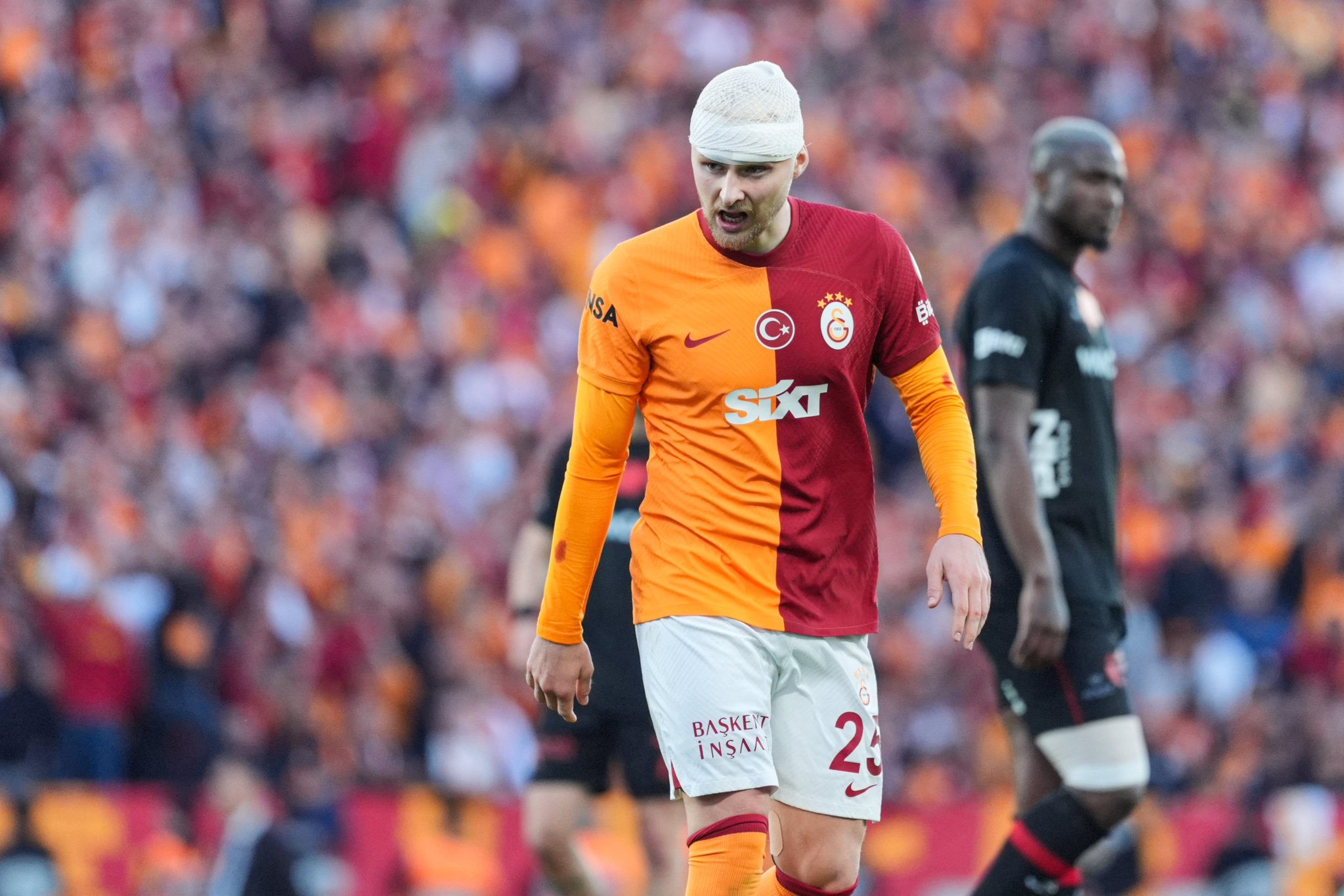 Victor Nelsson’dan Galatasaray taraftarlarına olay tepki! Yazıklar olsun