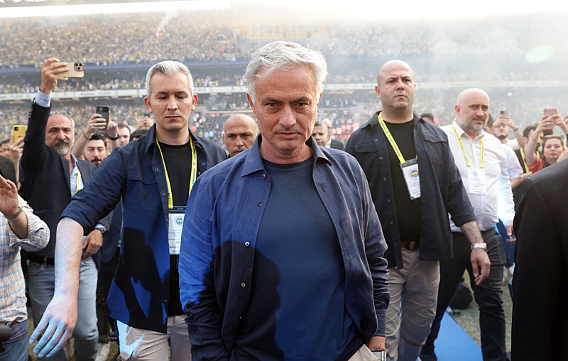 Mourinho’yu duyan Fenerbahçe’ye geliyor! Bu transfer çok konuşulacak